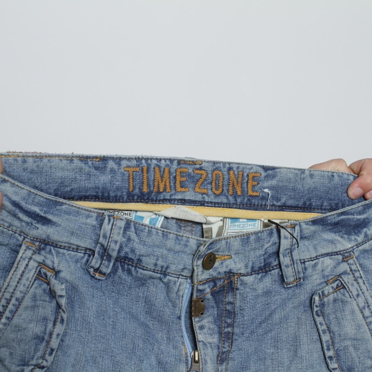 Vintage BLUE DENIM CARGO TECHNICAL SHORTS BY TIMEZONE Size US 35 - 6 Thumbnail