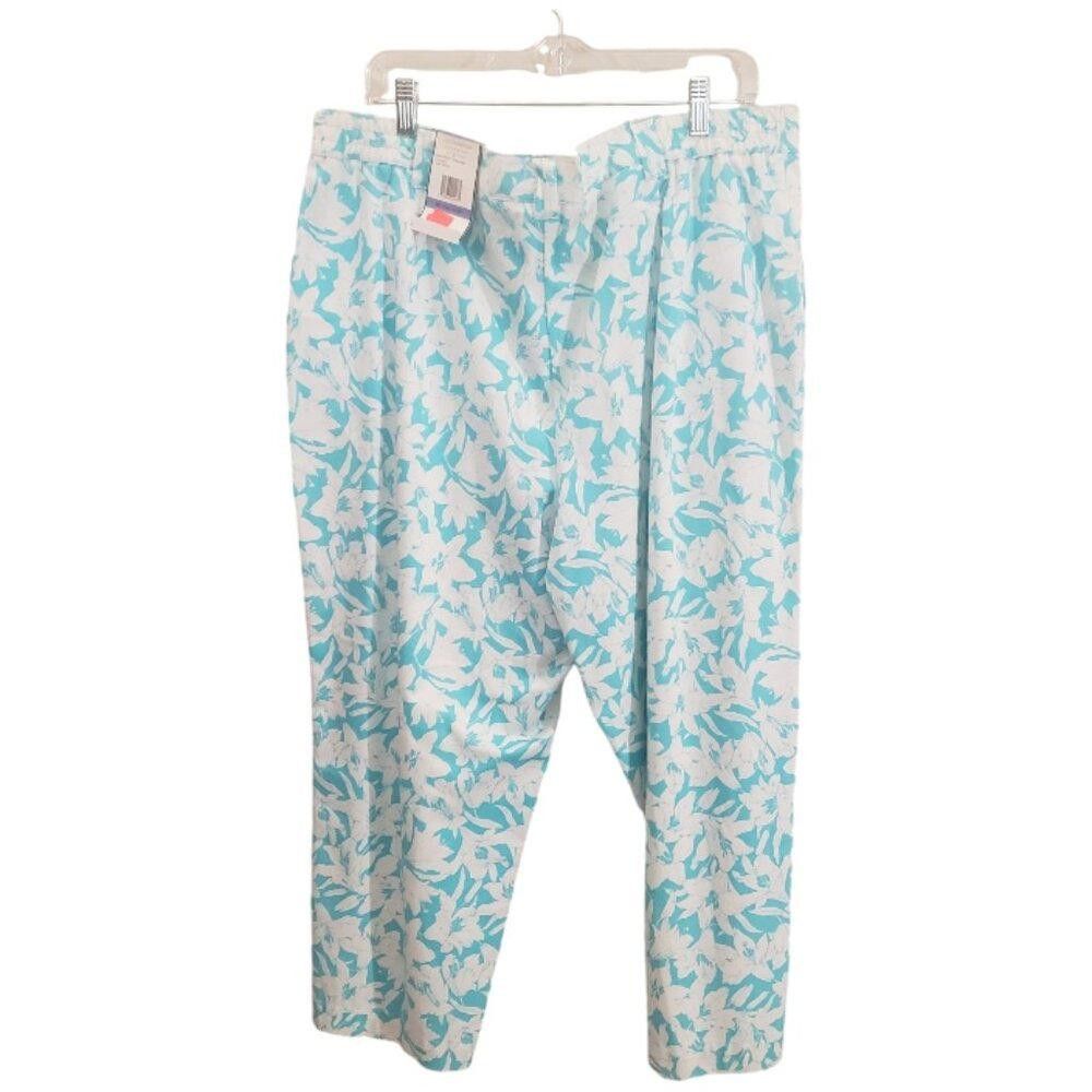 Designer CT1853 Sag Harbor NWT Turquoise & White Floral Capri 18 Size 40" / US 18 - 3 Thumbnail