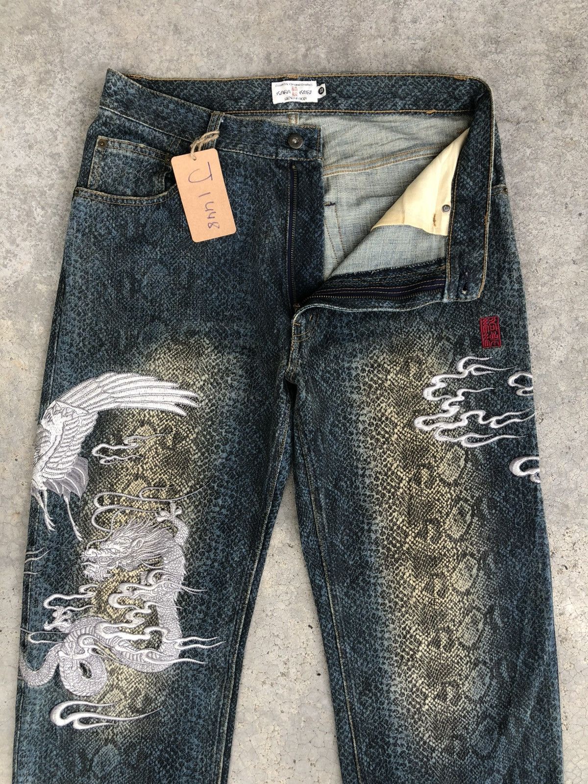 Karakuri Tamashii Karakuri Tamashii Embroidered Snake Skin Size US 32 / EU 48 - 3 Thumbnail
