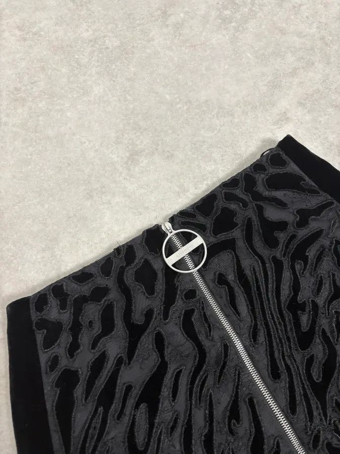 Givenchy Givenchy Black Lace Relief Leopard Effect Skirt Size 26" / US 2 / IT 38 - 6 Thumbnail
