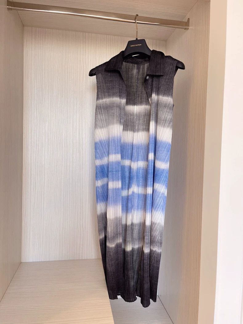 Issey Miyake Issey Miyake size:3 Ink-wash painting, aurora, lava, waves Size S / US 4 / IT 40 - 3 Thumbnail