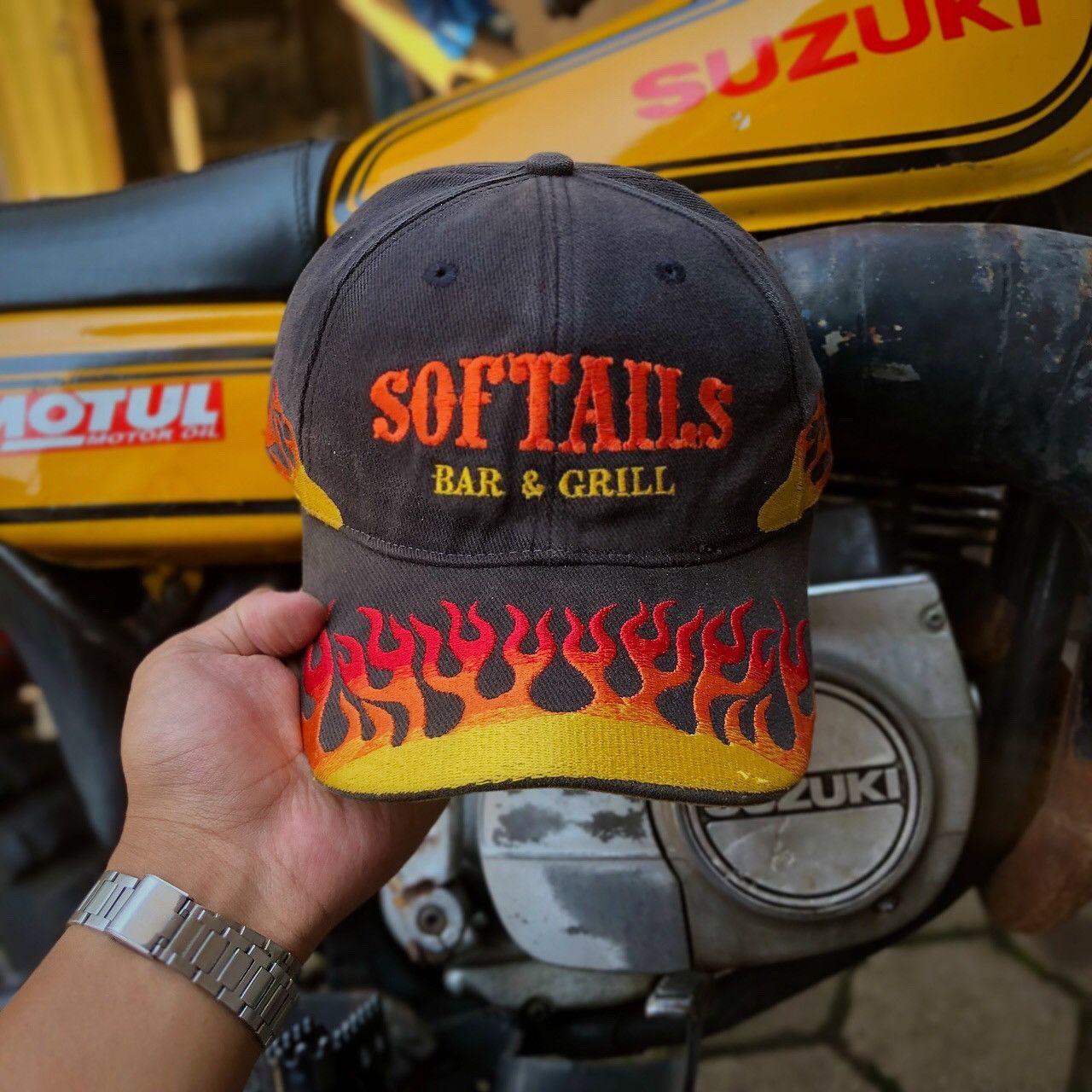 Vintage Vintage Racing Bar & Grill Flame Sunfaded Hat Size ONE SIZE - 1 Thumbnail