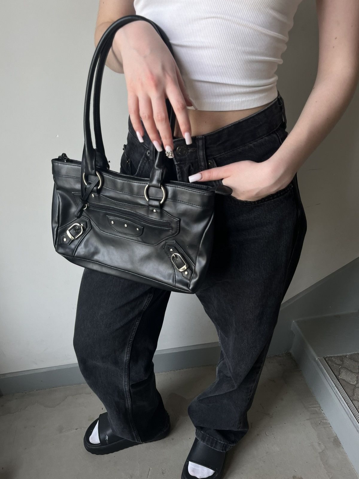 Japanese Brand × Vintage Vintage leather bag y2k handle bag opium swag Size ONE SIZE - 1 Thumbnail