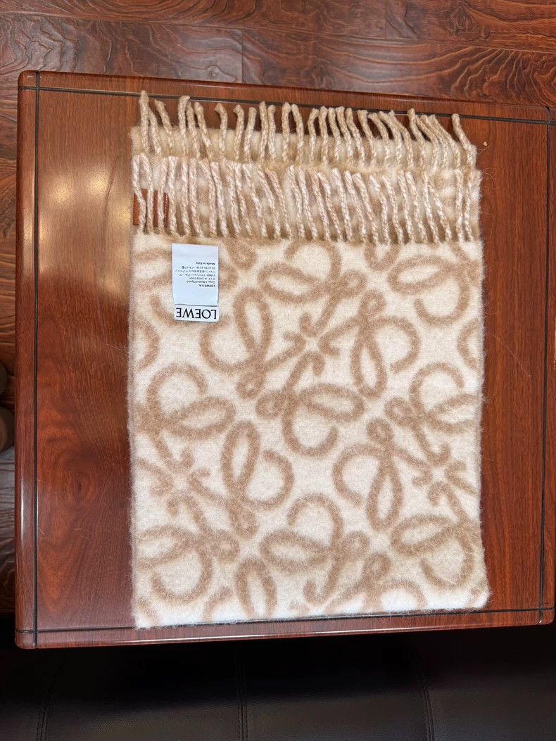 Loewe LOEWE Classic alpaca and wool Anagram scarves Size ONE SIZE - 7 Thumbnail