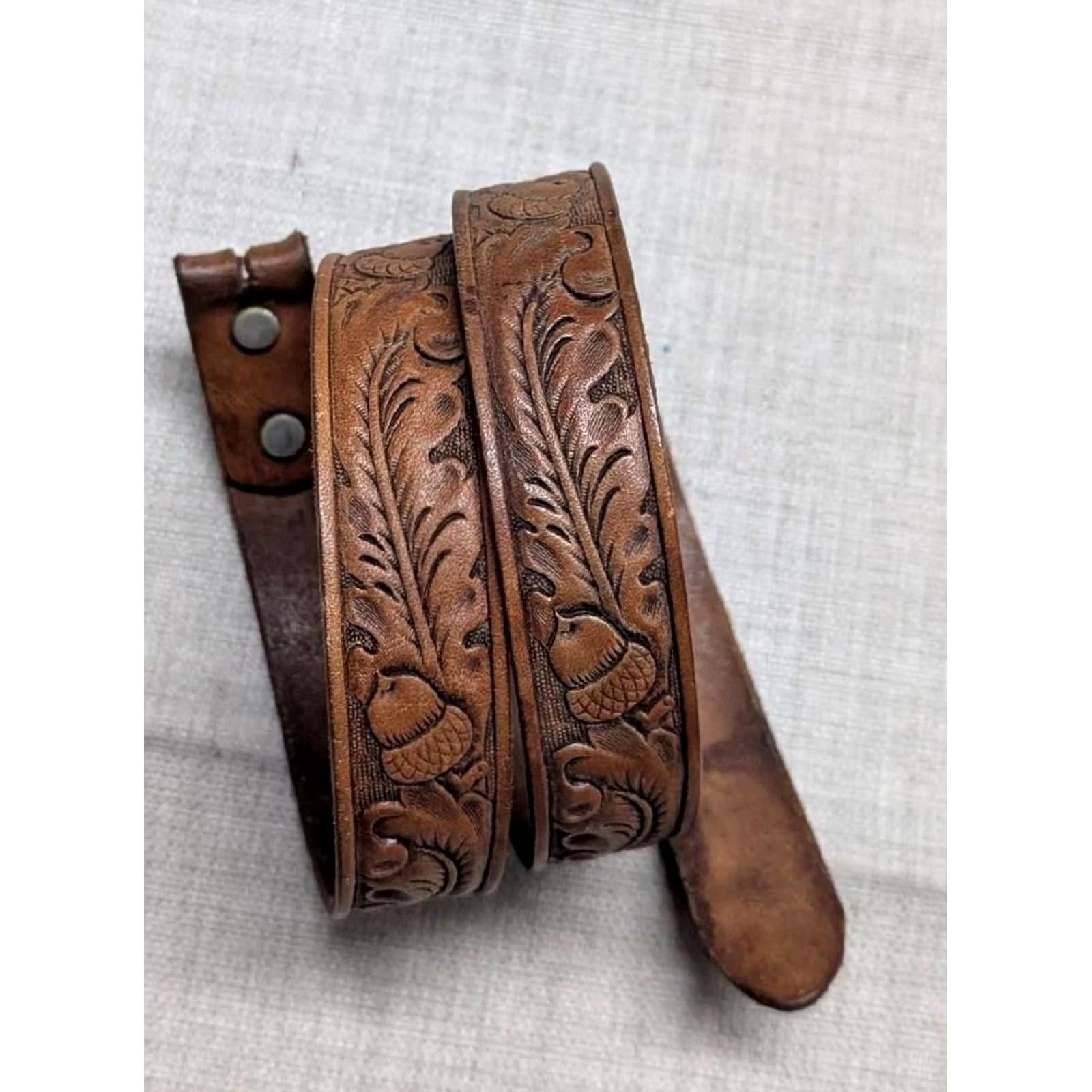 Vintage VINTAGE Acorn Western Belt - Acorn Pattern Buckle Cowhide Leather 34 Men Belt Size 34 - 4 Thumbnail