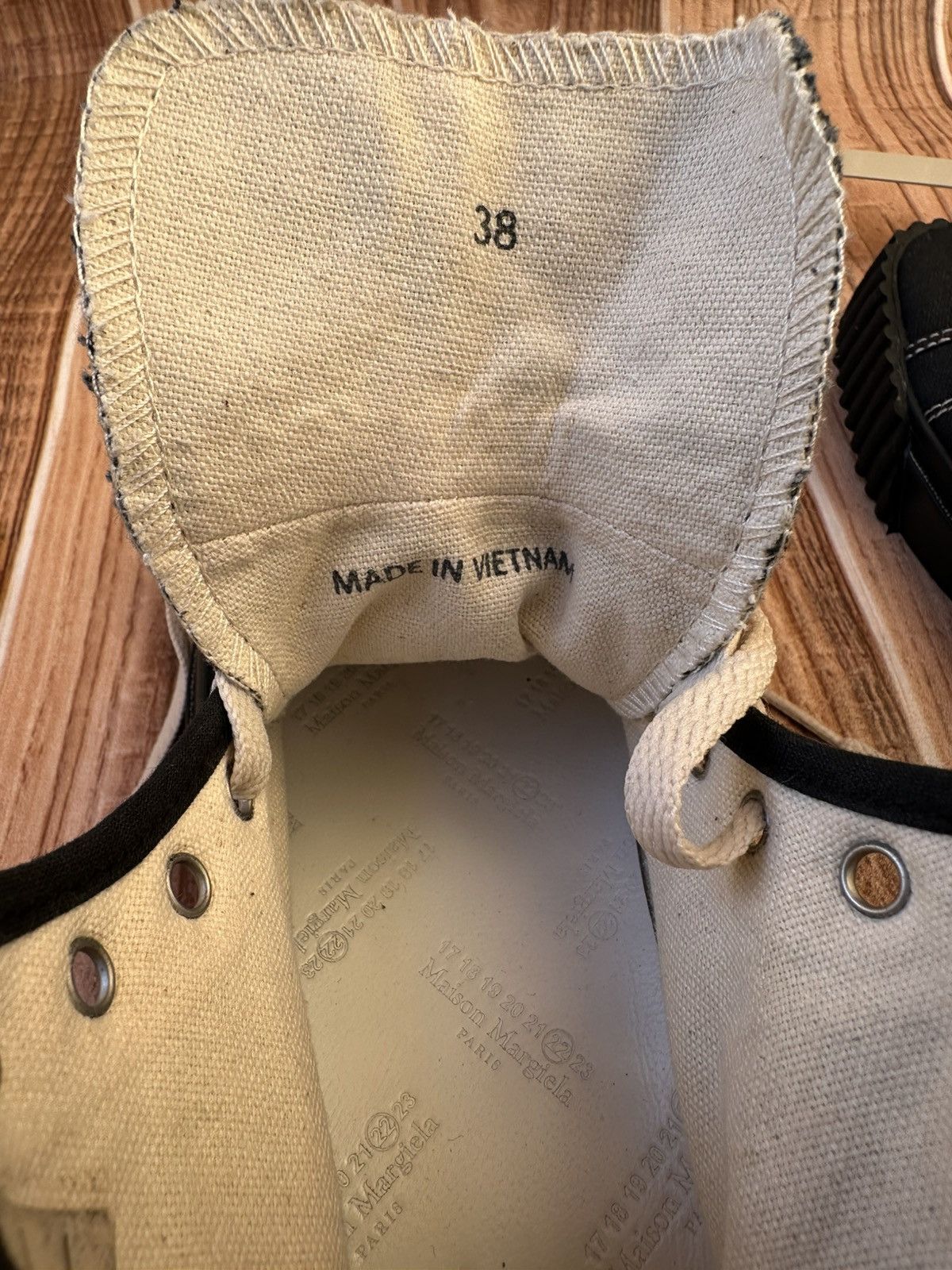 Maison Margiela Maison margiela Tabi Canvas Hightop Black Sneaks 22. Size US 8 / IT 38 - 19 Thumbnail