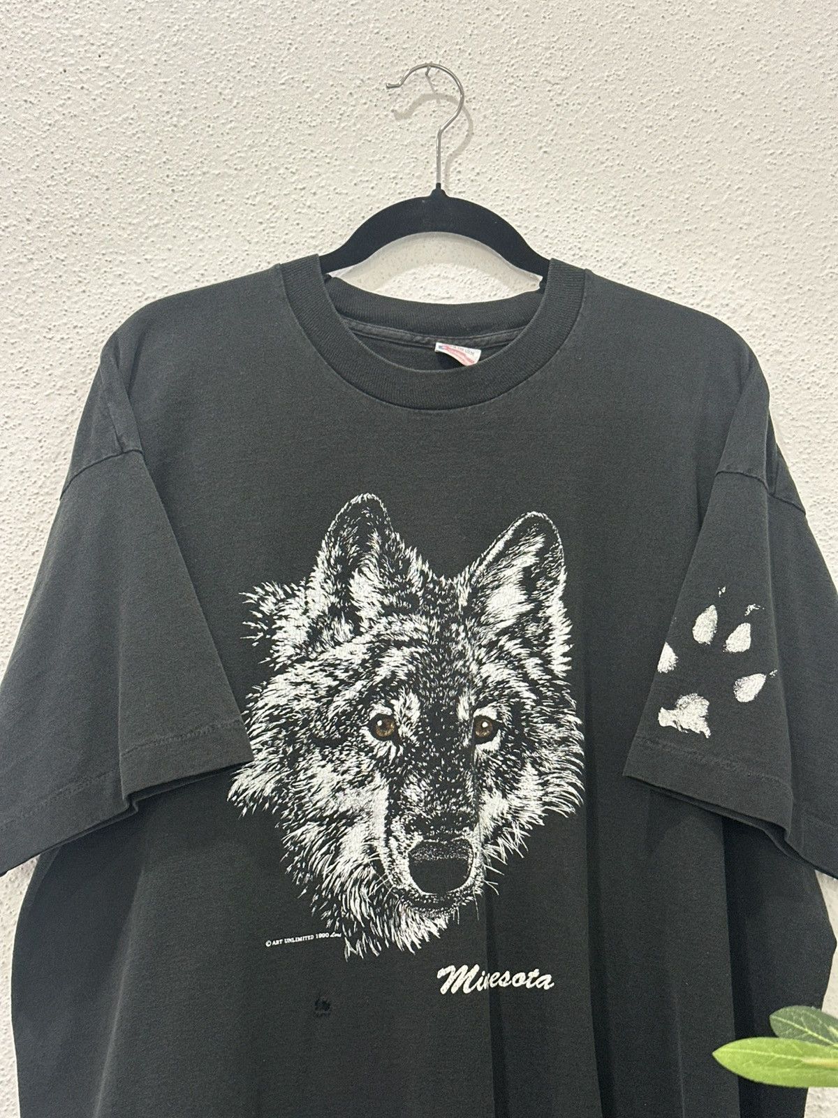 Fruit Of The Loom Vintage 90s Wolf Paw Print Single Stitch Tshirt XXL Black Size US XXL / EU 58 / 5 - 2 Thumbnail