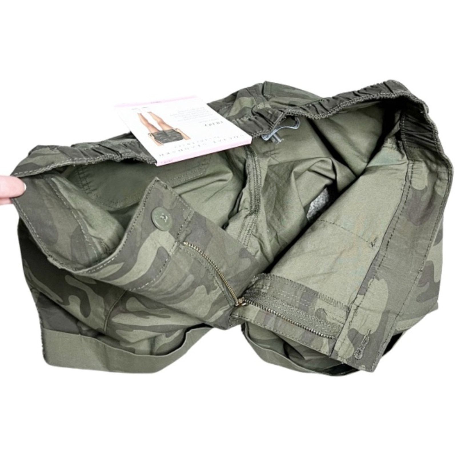 Sanctuary New with Tags Sanctuary Social Standard Camo Utility Shorts Size 27" / US 4 / IT 40 - 7 Thumbnail