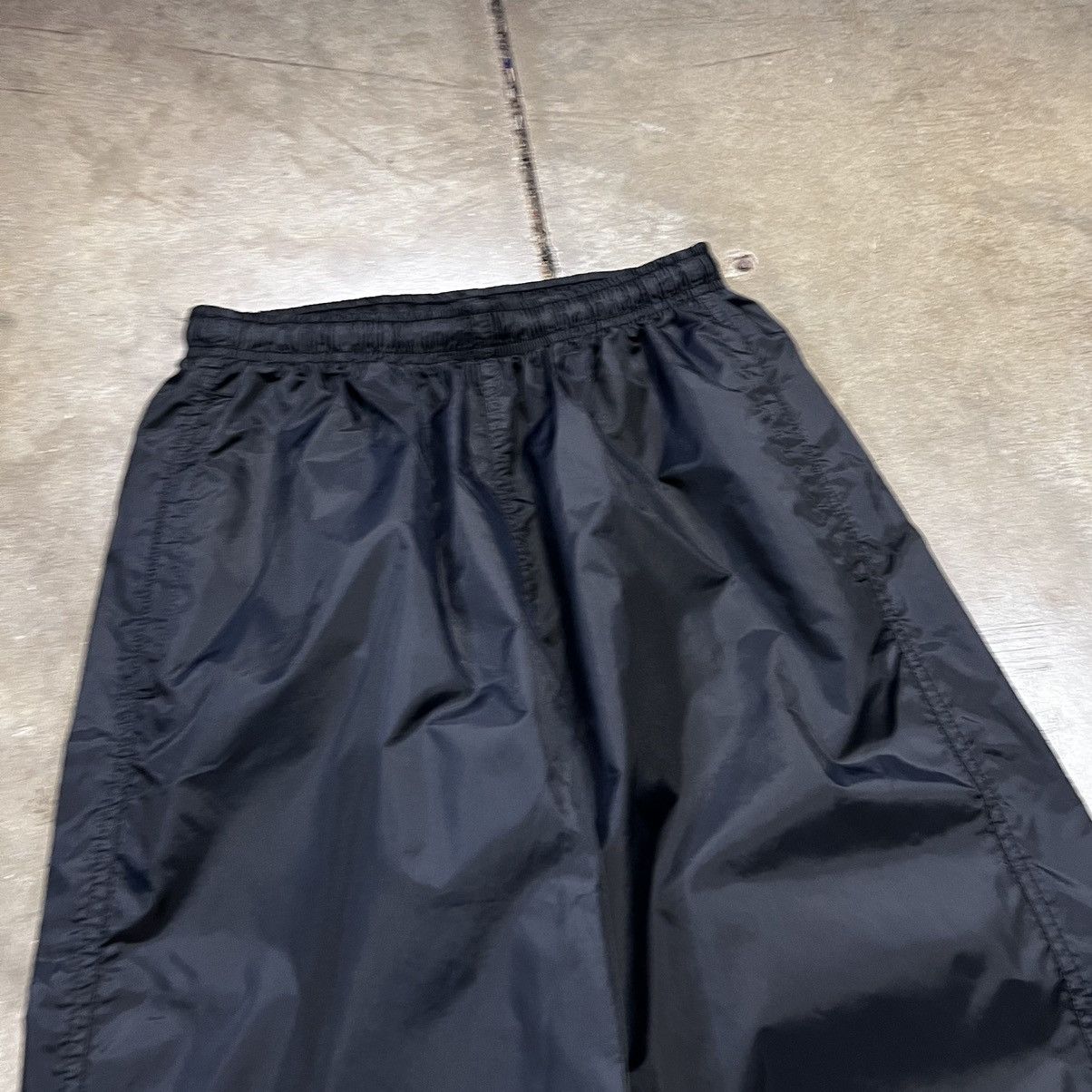 Vintage Vintage Y2K Nike Windbreaker Sweatpants Mini Swoosh Drill Size US 26 / EU 42 - 6 Thumbnail