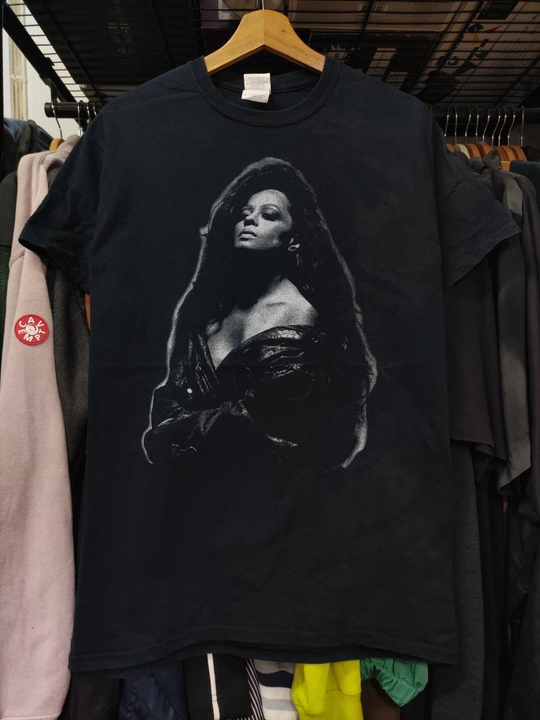 Rap Tees Vtg 00's Diana Ross I'm Coming Out T-Shirt Size US M / EU 48-50 / 2 - 2 Thumbnail