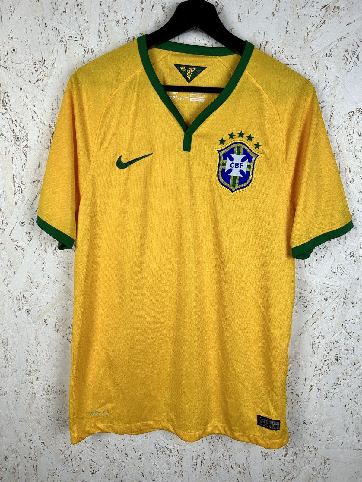 Nike Nike Brazil CBF 2014 Home World Cup Soccer Jersey Yellow M Size US M / EU 48-50 / 2 - 1 Thumbnail