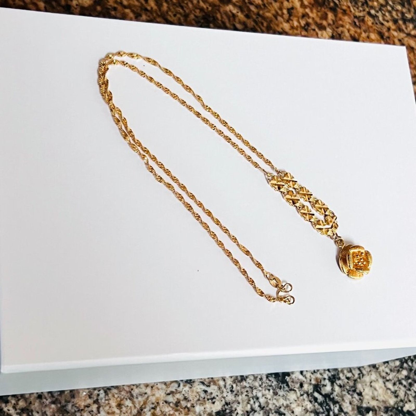 & Other Stories 18 kt. Gold Plated Flower Necklace Size ONE SIZE - 4 Thumbnail