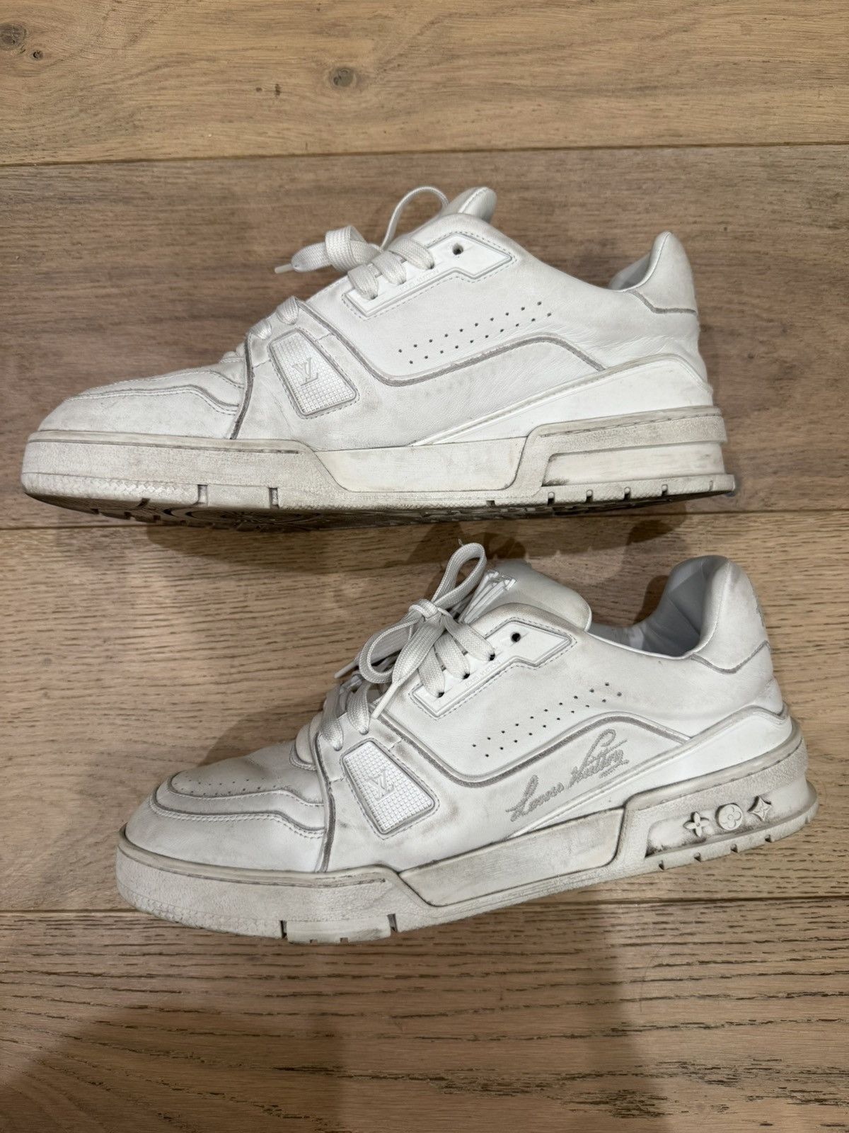 Louis Vuitton LV TRAINER DISTRESSED LEATHER - WHITE Size US 9.5 / EU 42-43 - 3 Thumbnail