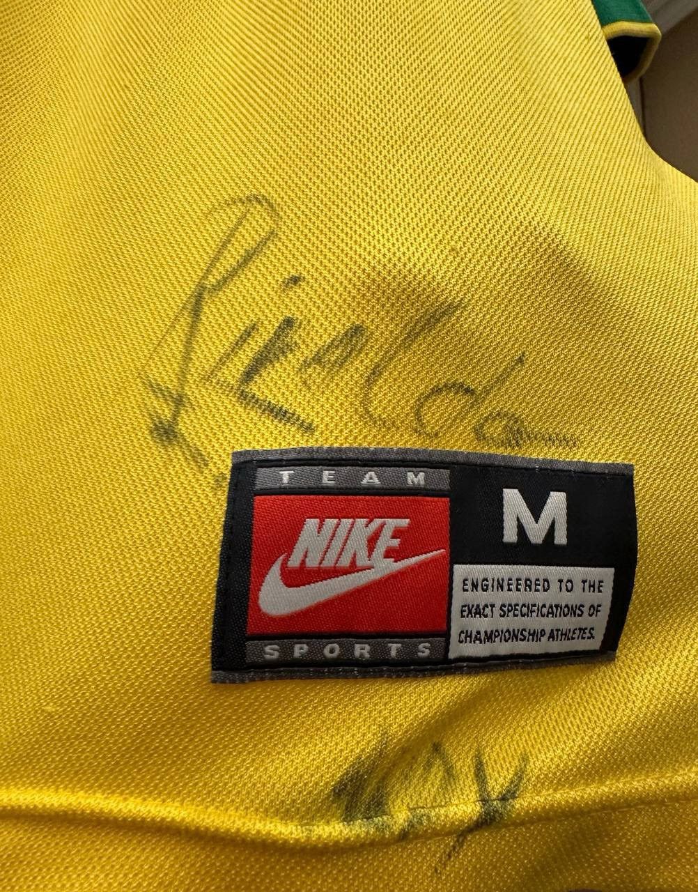 Nike Rivaldo Signed Brazil 1998 Nike Home Jersey Shirt Size M Size US M / EU 48-50 / 2 - 2 Thumbnail