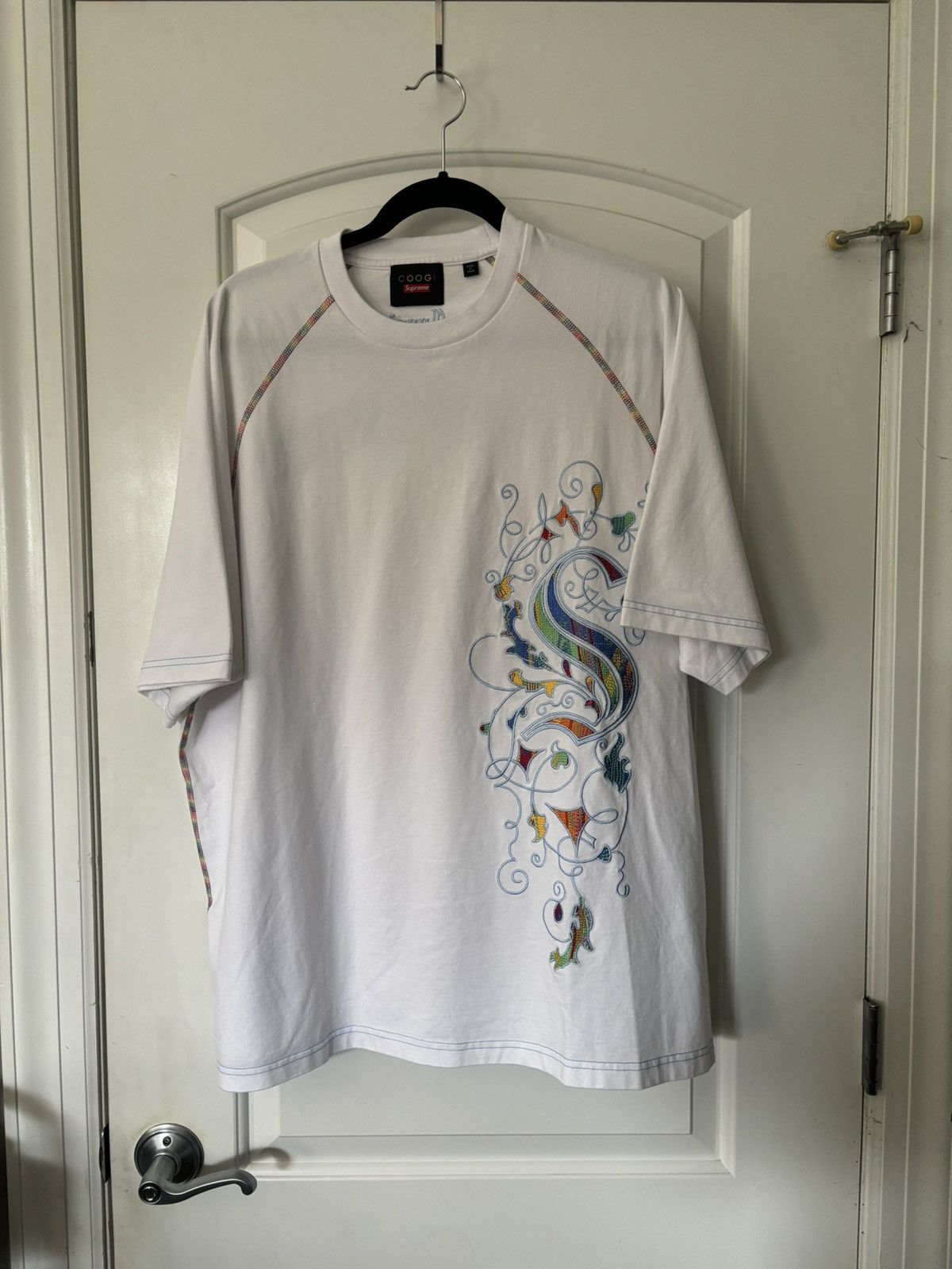Supreme × coogi 刺繍 Tシャツ L シュプリーム クージー 白 Supreme × coogi 刺繍 Tシャツ L シュプリーム クージー 白