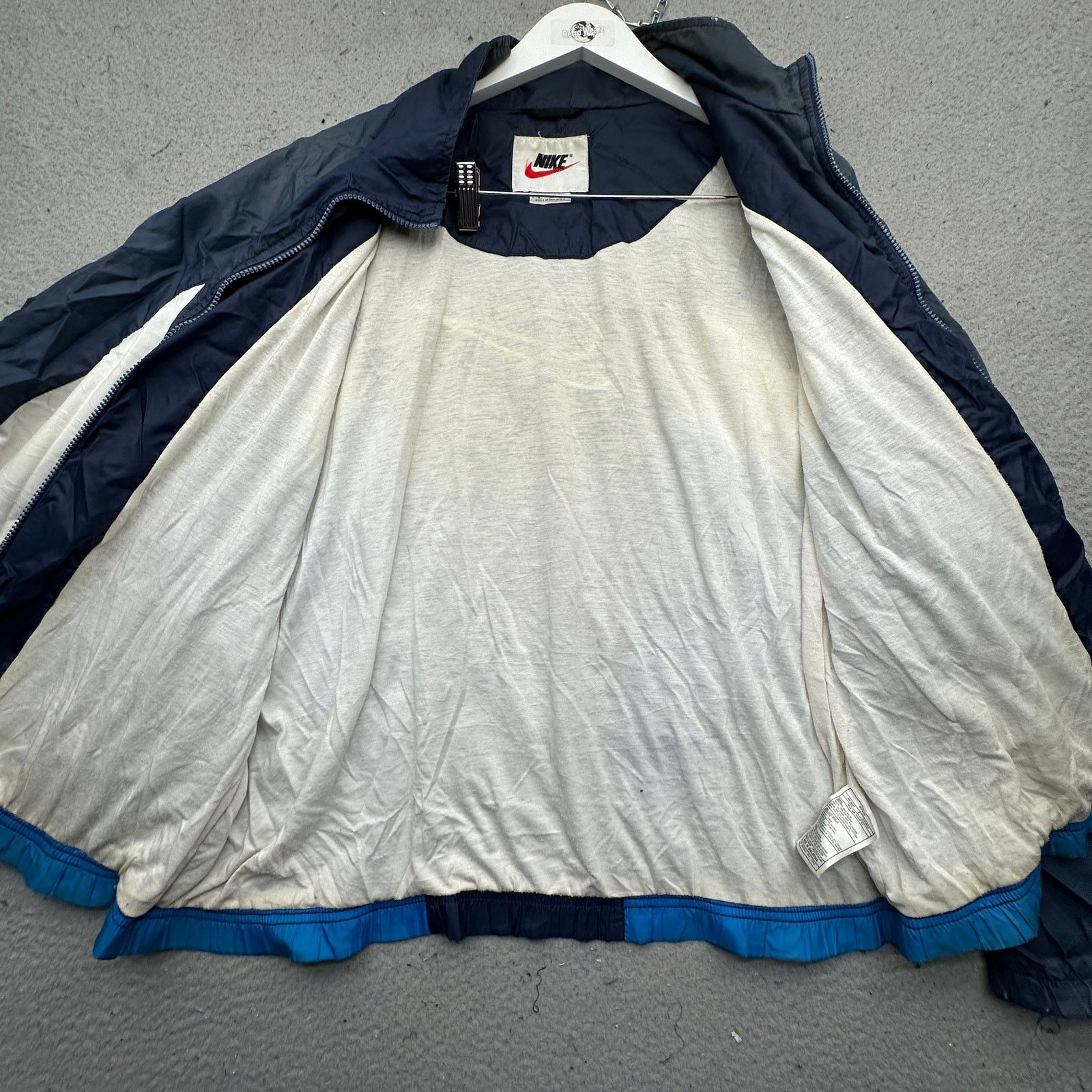 Nike Vintage 90s Nike Windbreaker Jacket Lined Mens Large Blue Size US L / EU 52-54 / 3 - 13 Thumbnail