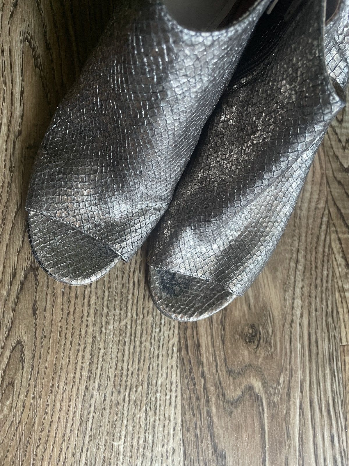 Maison Margiela MAISON MARTIN MARGIELA Silver scales BOOTS Size US 5 / IT 35 - 4 Thumbnail