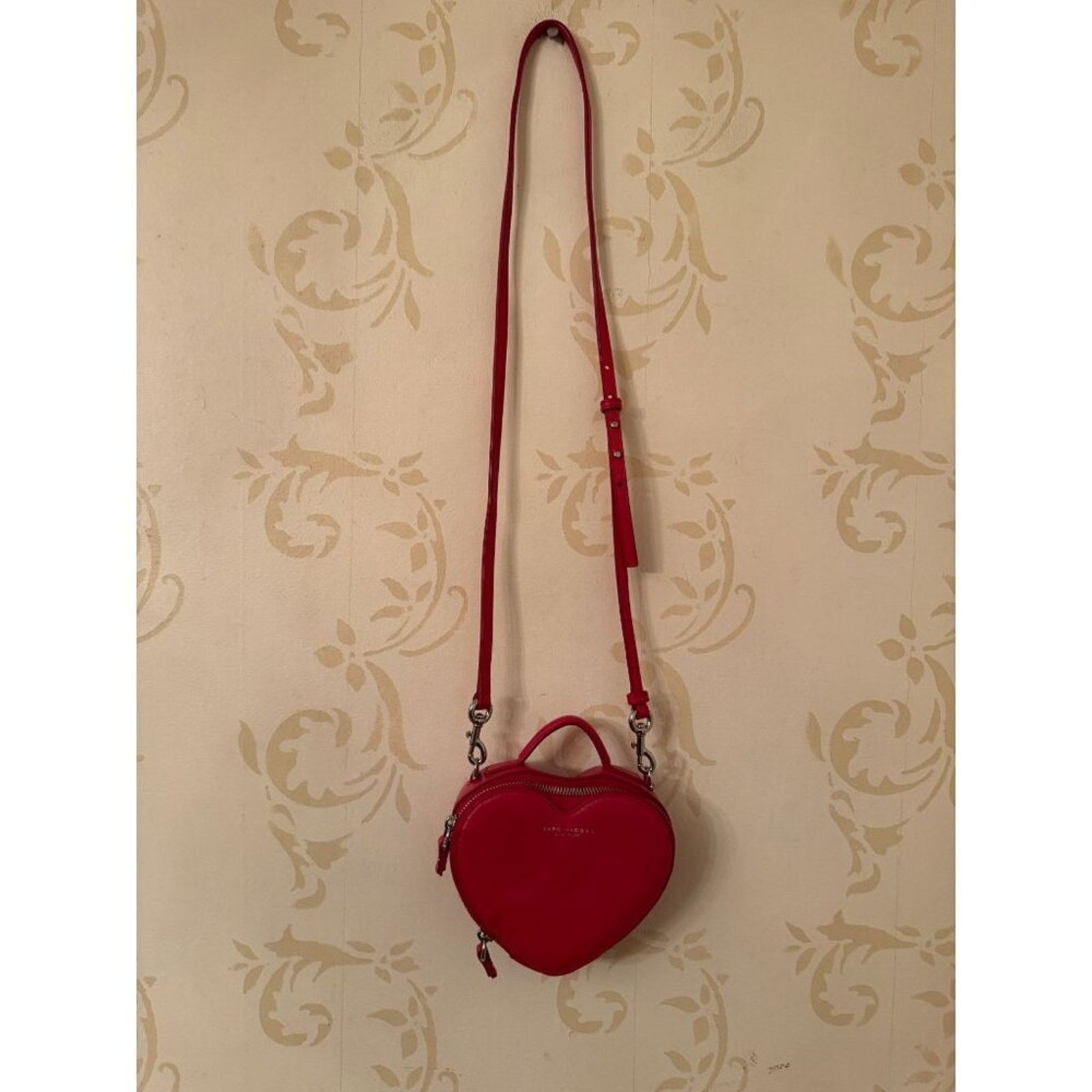 Marc Jacobs Ladies Marc Jacobs Red Heart 100% Leather Handbag ~ Darling Size ONE SIZE - 4 Thumbnail