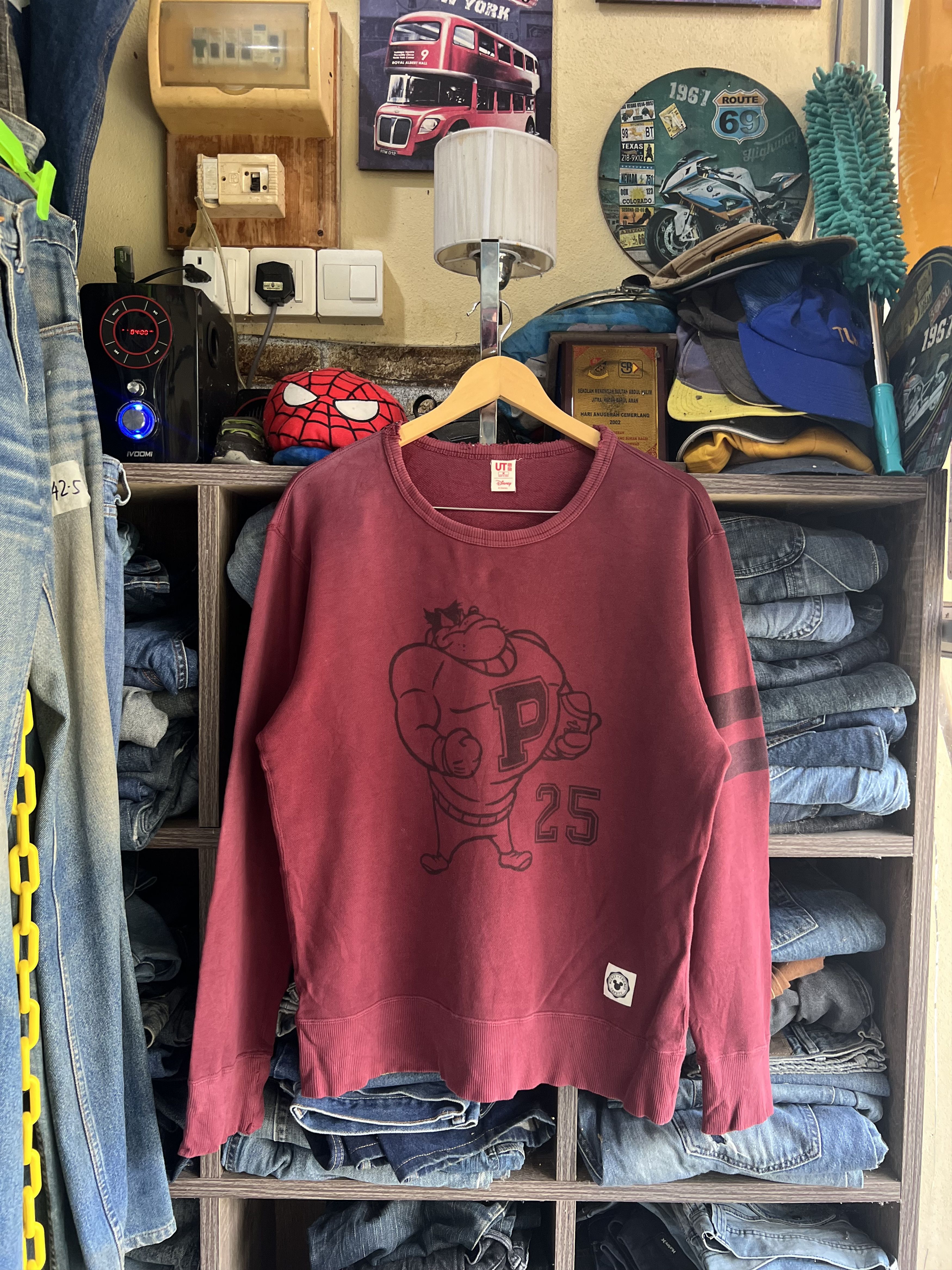 Disney 🔥Distressed Uniqlo x Disney Crewneck Sweatshirt Size US M / EU 48-50 / 2 - 16 Thumbnail