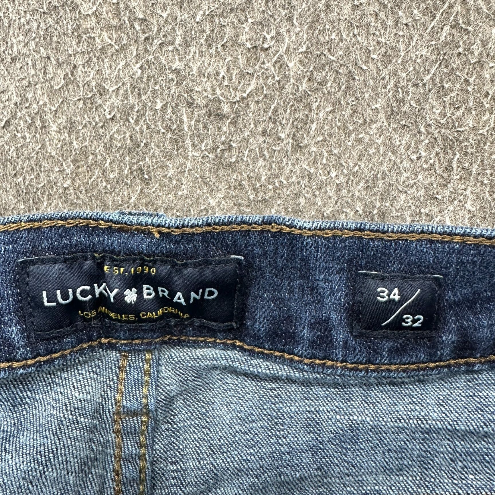Lucky Brand Lucky Brand Jeans Men 34x32 Blue 221 Straight Leg Dark Wash Denim Stretch Cotton 5-Pocket Classic Vintage No (if required) Size US 34 / EU 50 - 7 Thumbnail