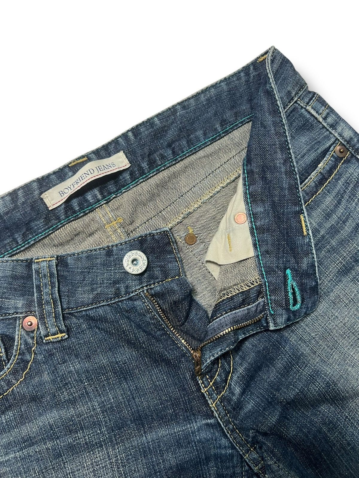 Uniqlo Vintage Uniqlo Bell Bottom Japan - Faded Wash Jeans Size US 35 - 7 Thumbnail