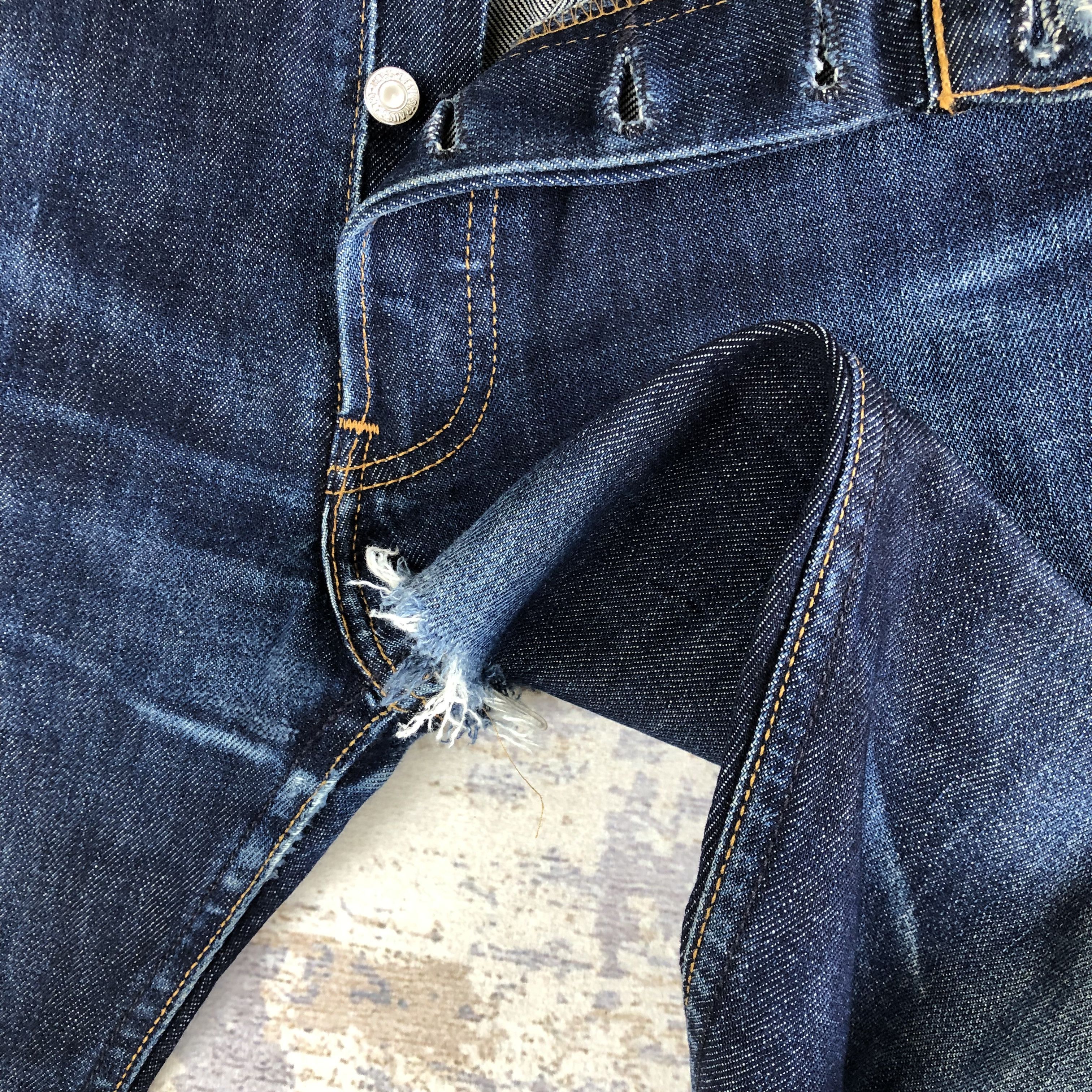 Levi's Vintage Levis 501 Blue Jeans Levi's 501 Distressed Denim Size US 30 / EU 46 - 9 Thumbnail