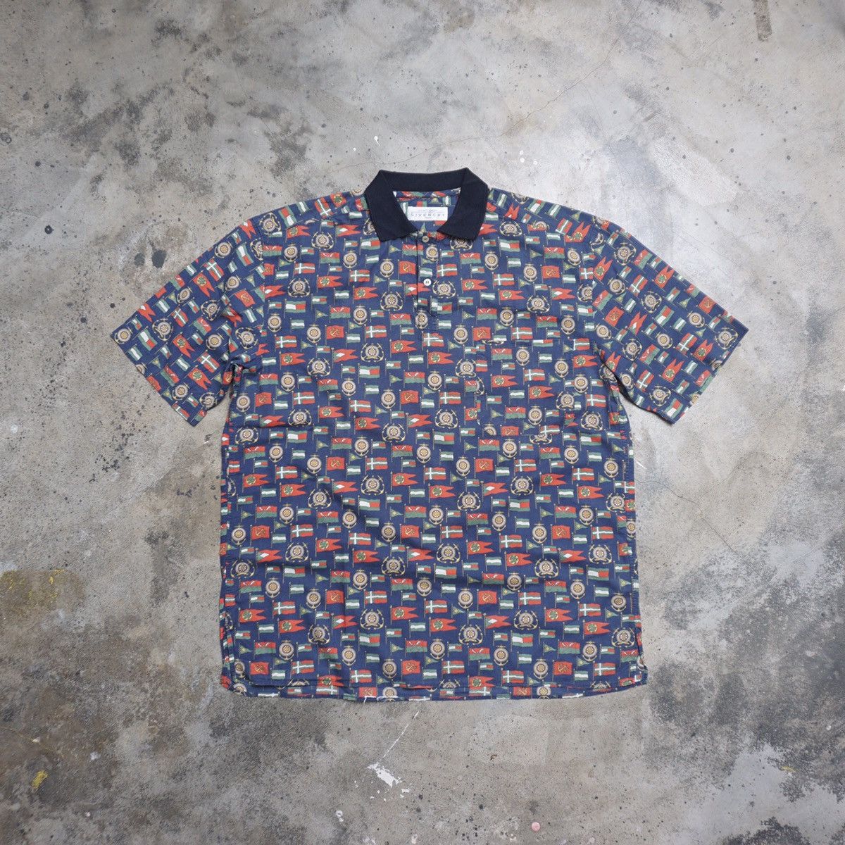 Givenchy × Vintage Vintage Givenchy aop flag Poloshirt Size US M / EU 48-50 / 2 - 1 Thumbnail