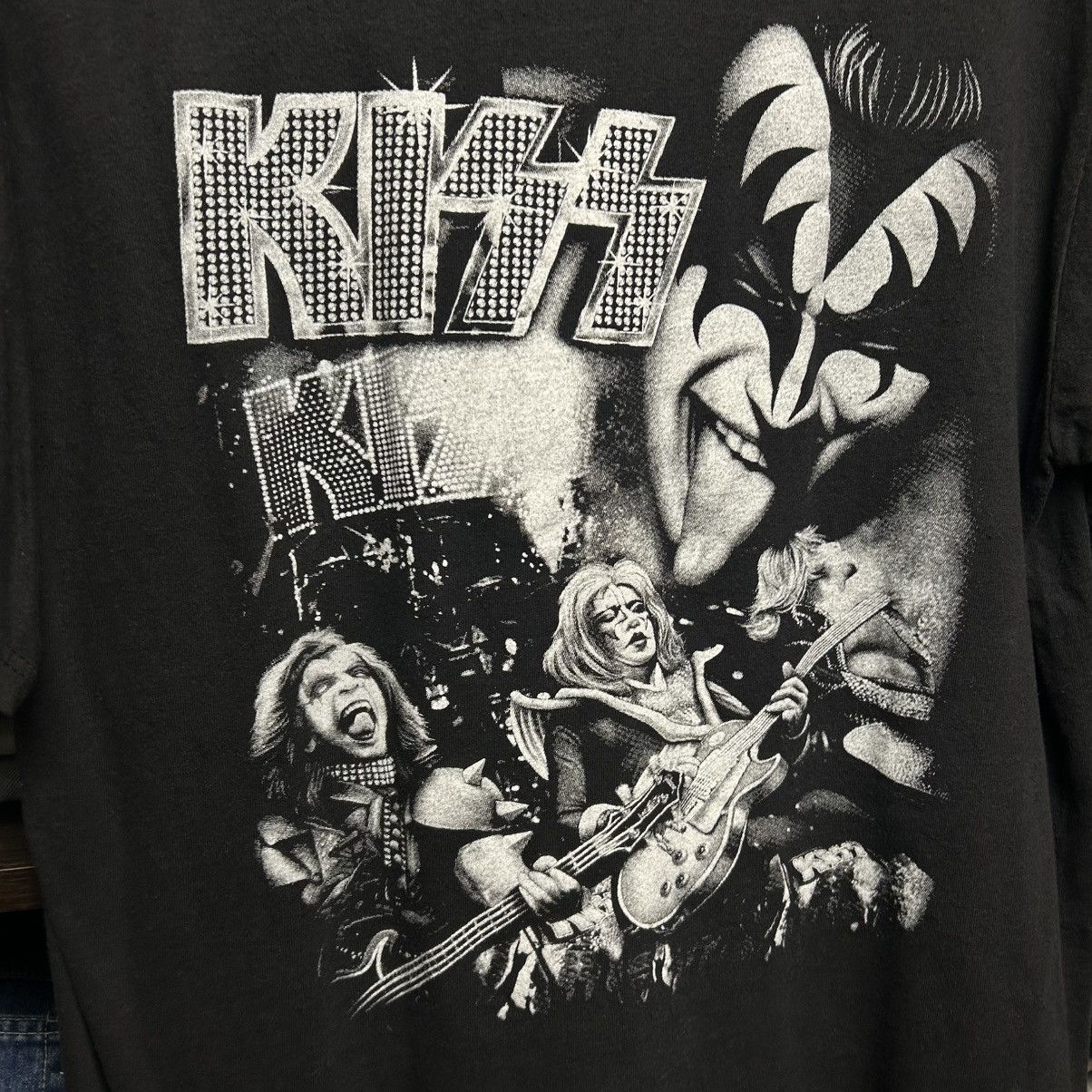 Band Tees Vintage Kiss Big Graphic Logo Rock Band tee size L Size US L / EU 52-54 / 3 - 7 Thumbnail