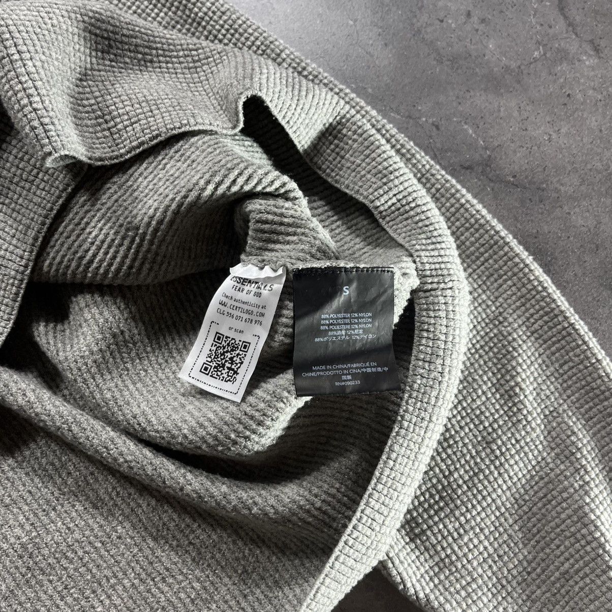 Fear of God Fear of God Essentials FOG Heavy Waffle Turtleneck Sweater Size US M / EU 48-50 / 2 - 14 Thumbnail