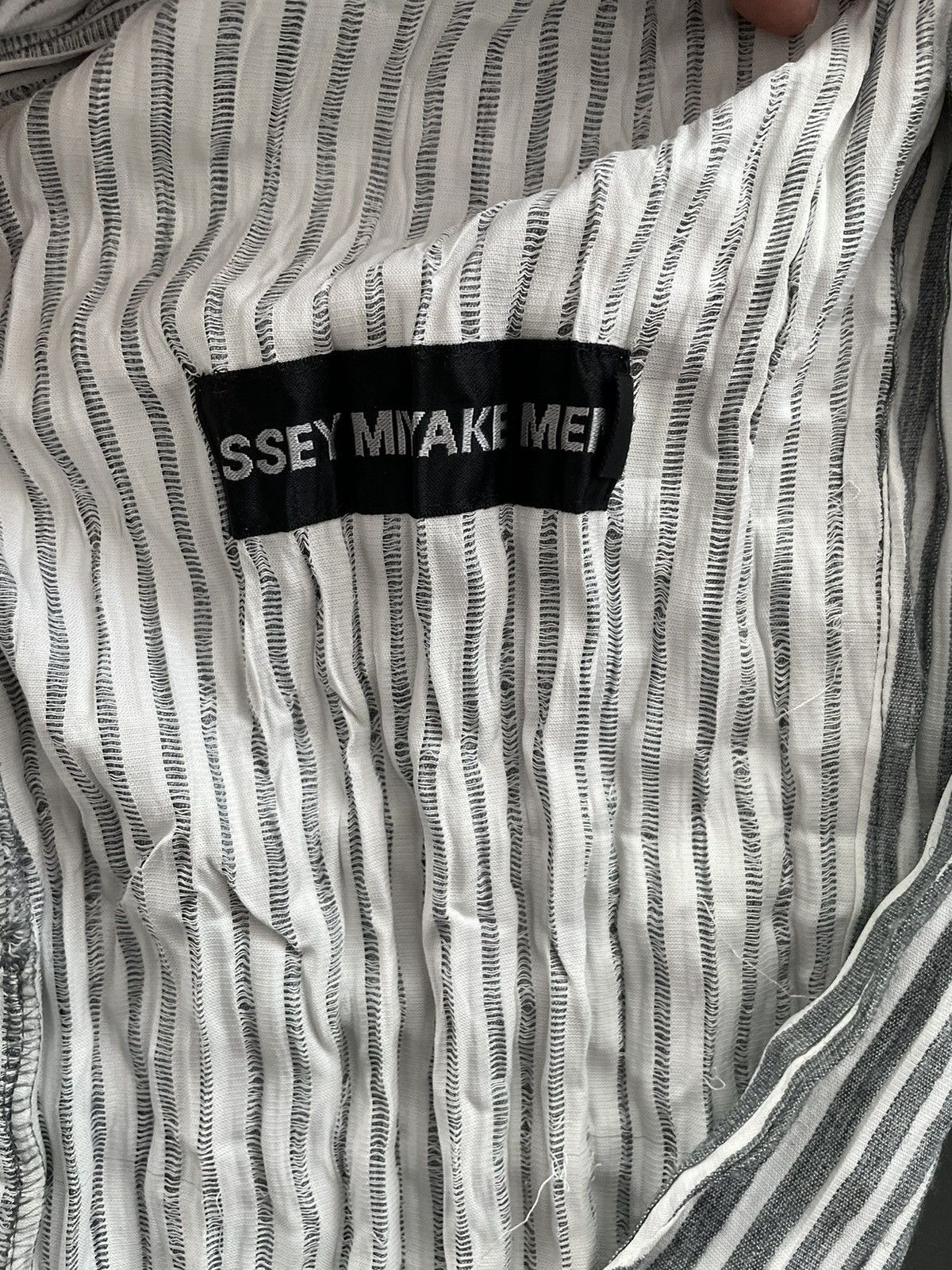 Issey Miyake Vintage Issey Miyake Striped Pleated Blazer Size 42R - 5 Thumbnail
