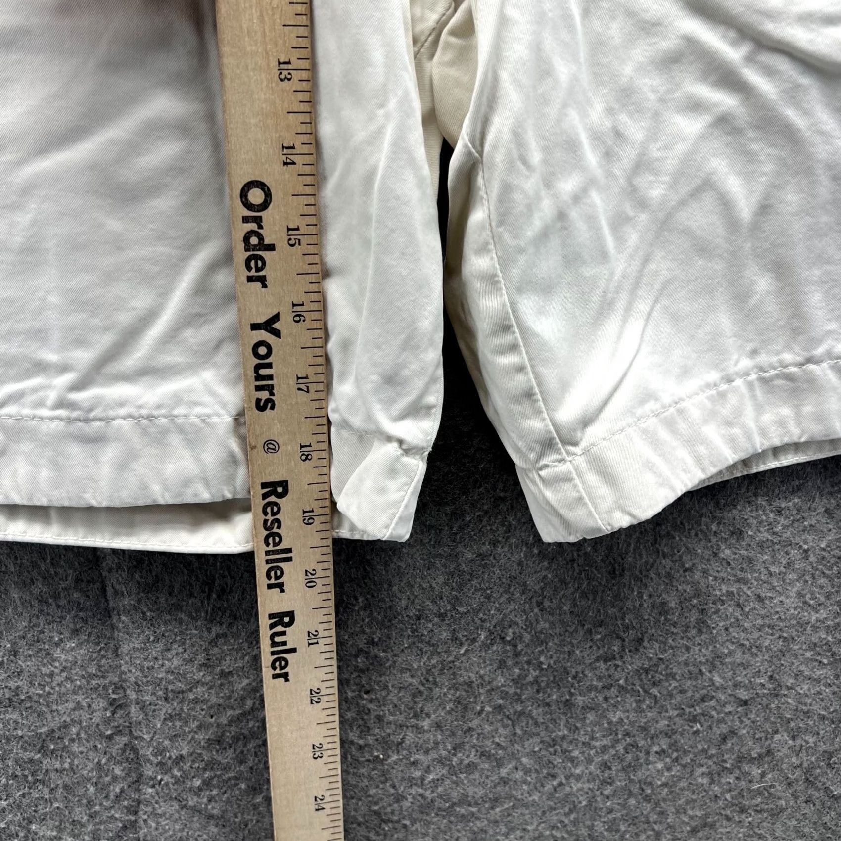 Tommy Bahama Tommy Bahama Shorts Mens 35 Beige Chino Flat Front Khaki Tan Pima Cotton Canvas Solid Button Casual Travel Mens Regular Beach Vintage No Size US 35 - 7 Thumbnail