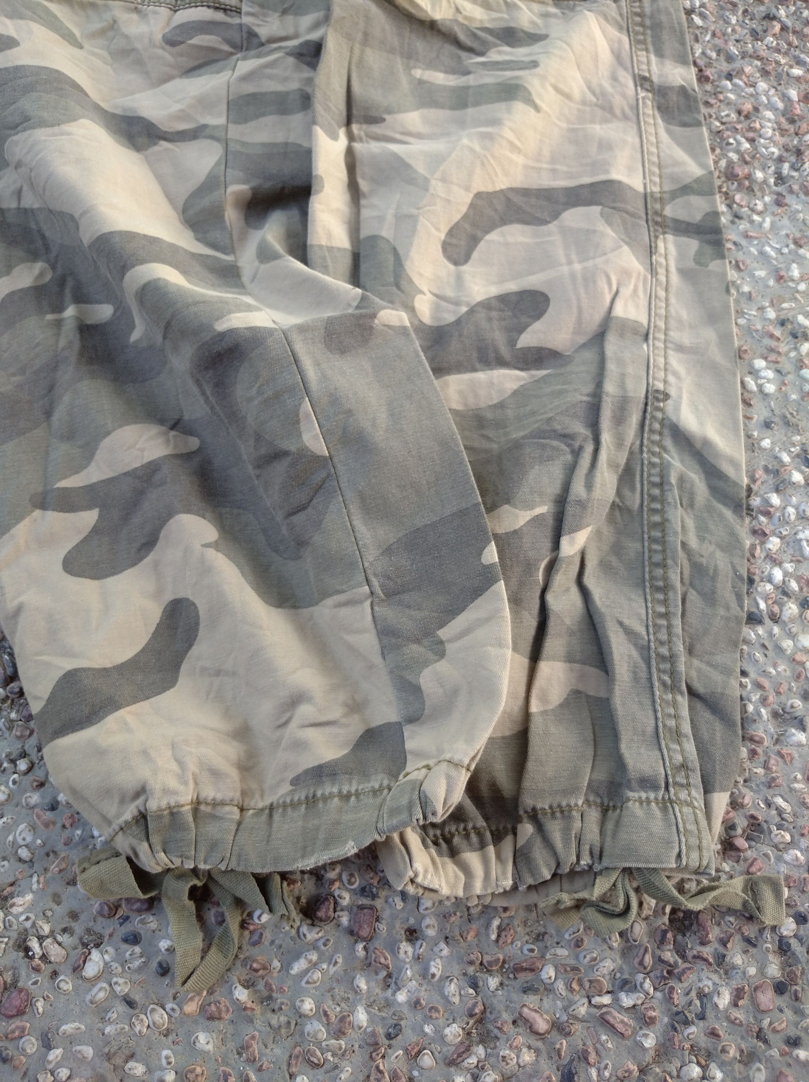 Abercrombie & Fitch Abercrombie & Fitch Paratrooper Military Camo Pants Means. Size US 29 - 4 Thumbnail