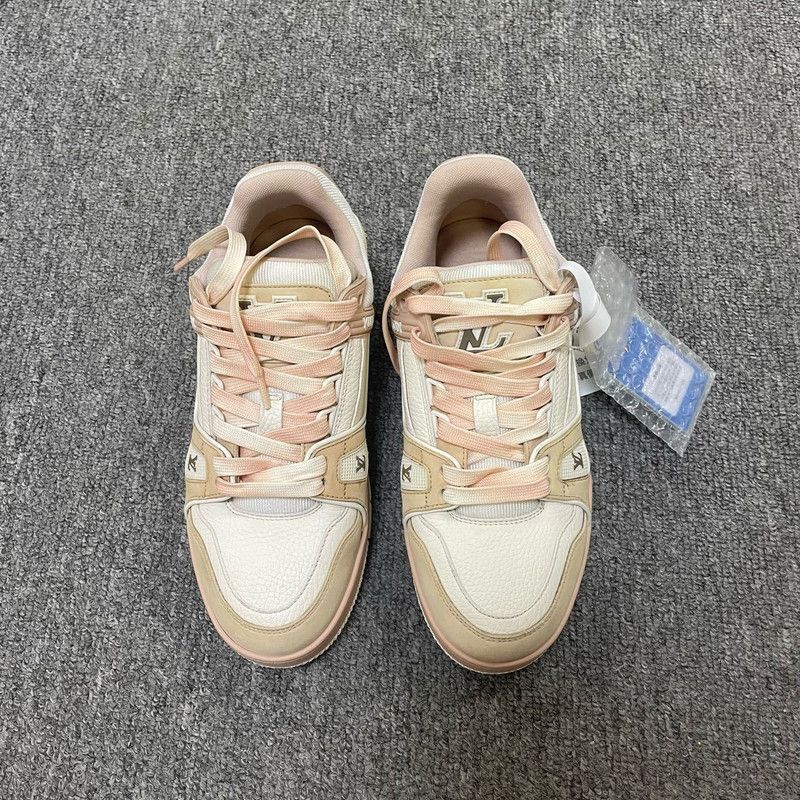 Louis Vuitton Louis Vuitton Color-Block Low-Top Sneakers - Size US 7 / IT 37 - 2 Thumbnail