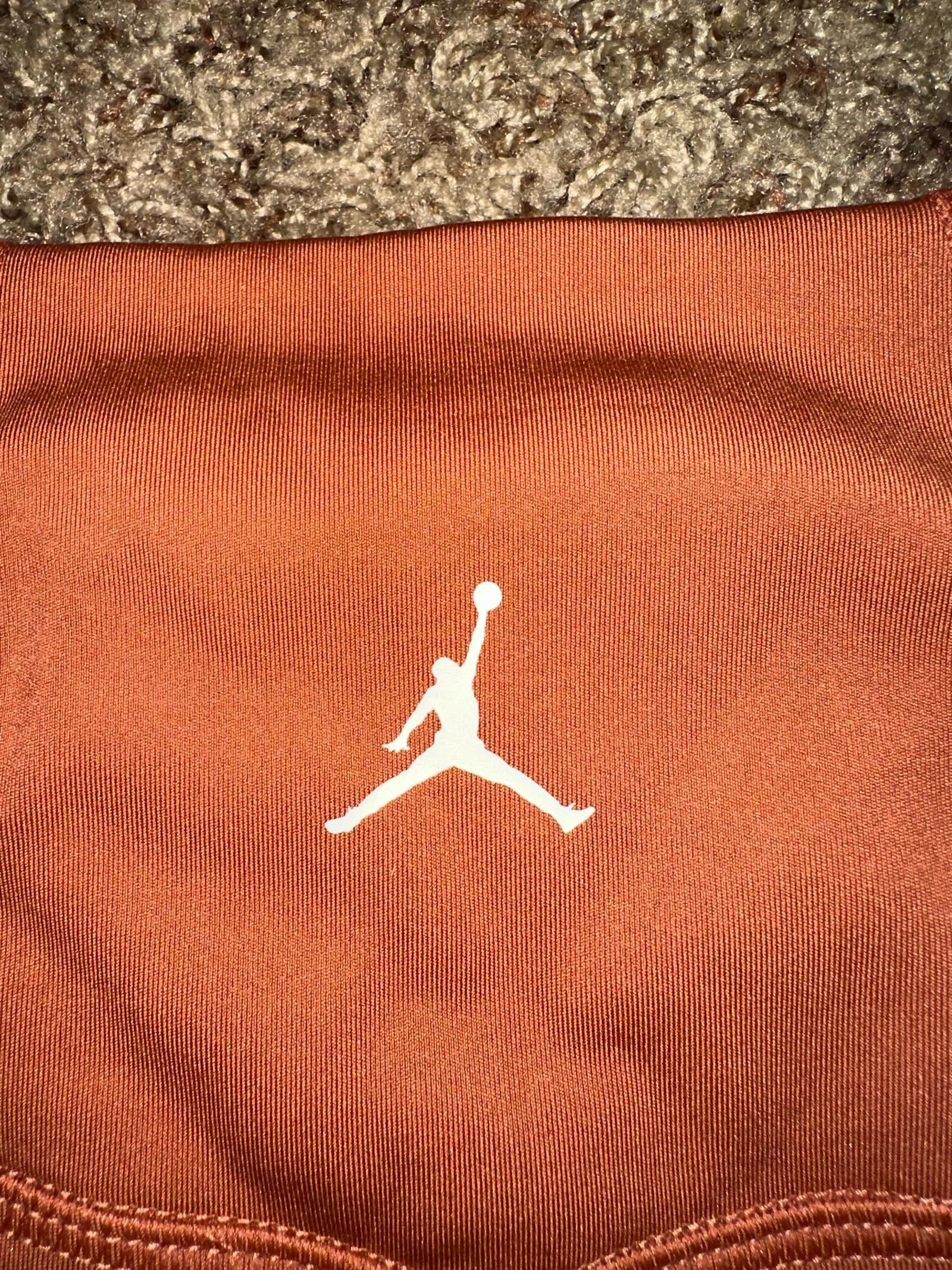 Designer Nike Women's Air Jordan Sport High-Waisted 7" Bike Shorts Sample Size 28" / US 6 / IT 42 - 4 Thumbnail