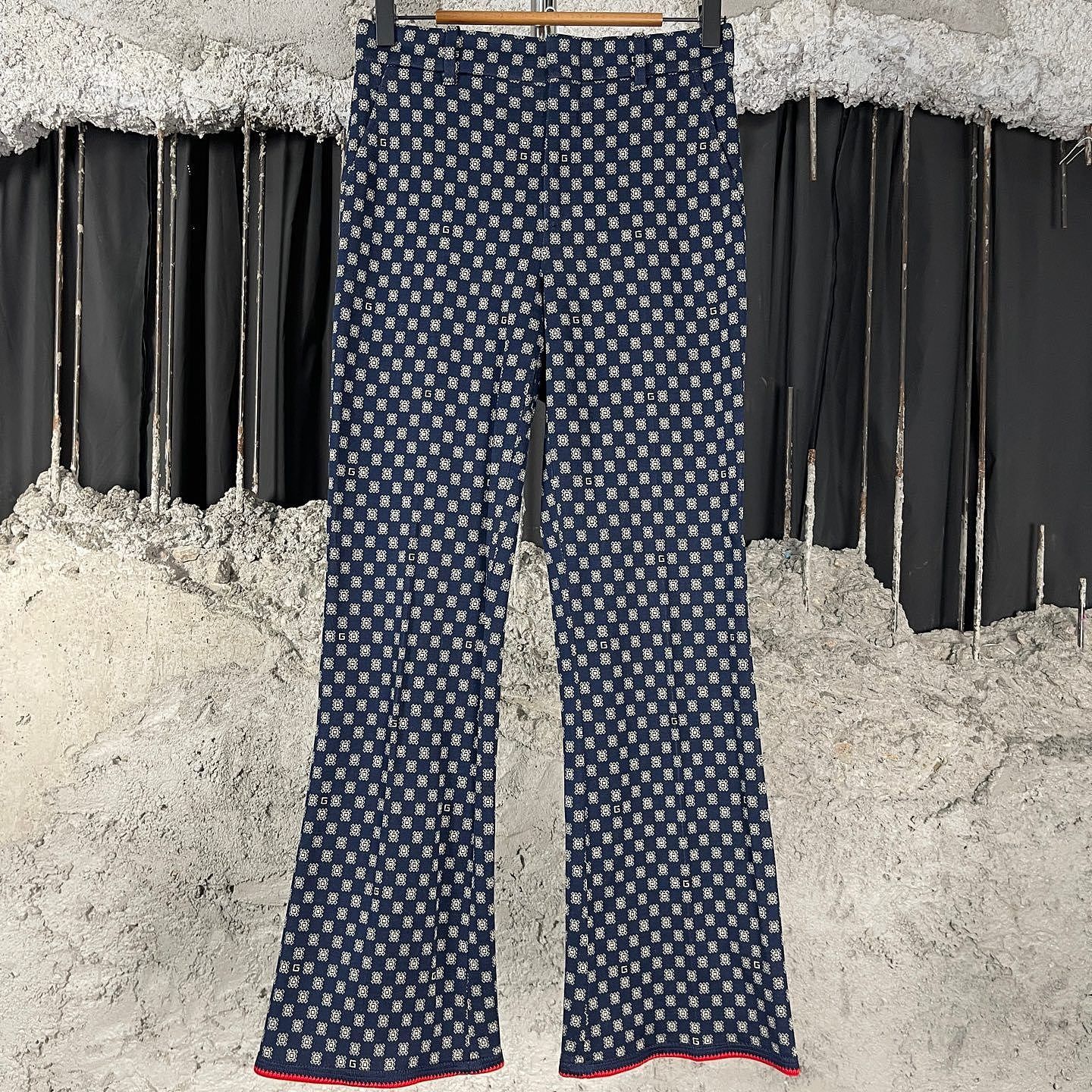Gucci Gucci Monogram Flare Pants Size 36 Size 25" / US 0 / IT 36 - 1 Thumbnail