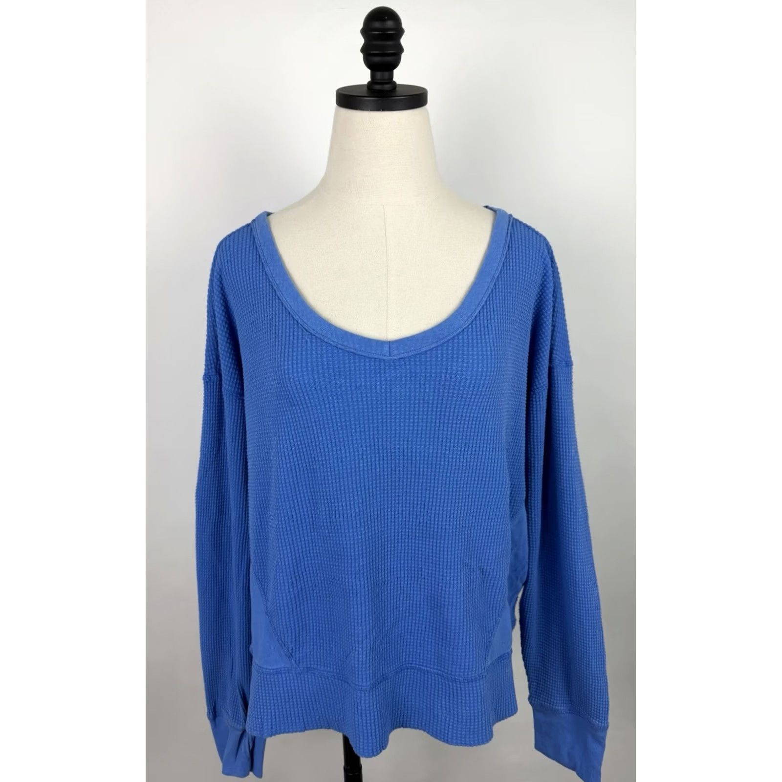 Vintage Aerie Women's Small Offline Thermal Top Wool? (Note: This is incorrect due to constraints) Size S / US 4 / IT 40 - 2 Thumbnail