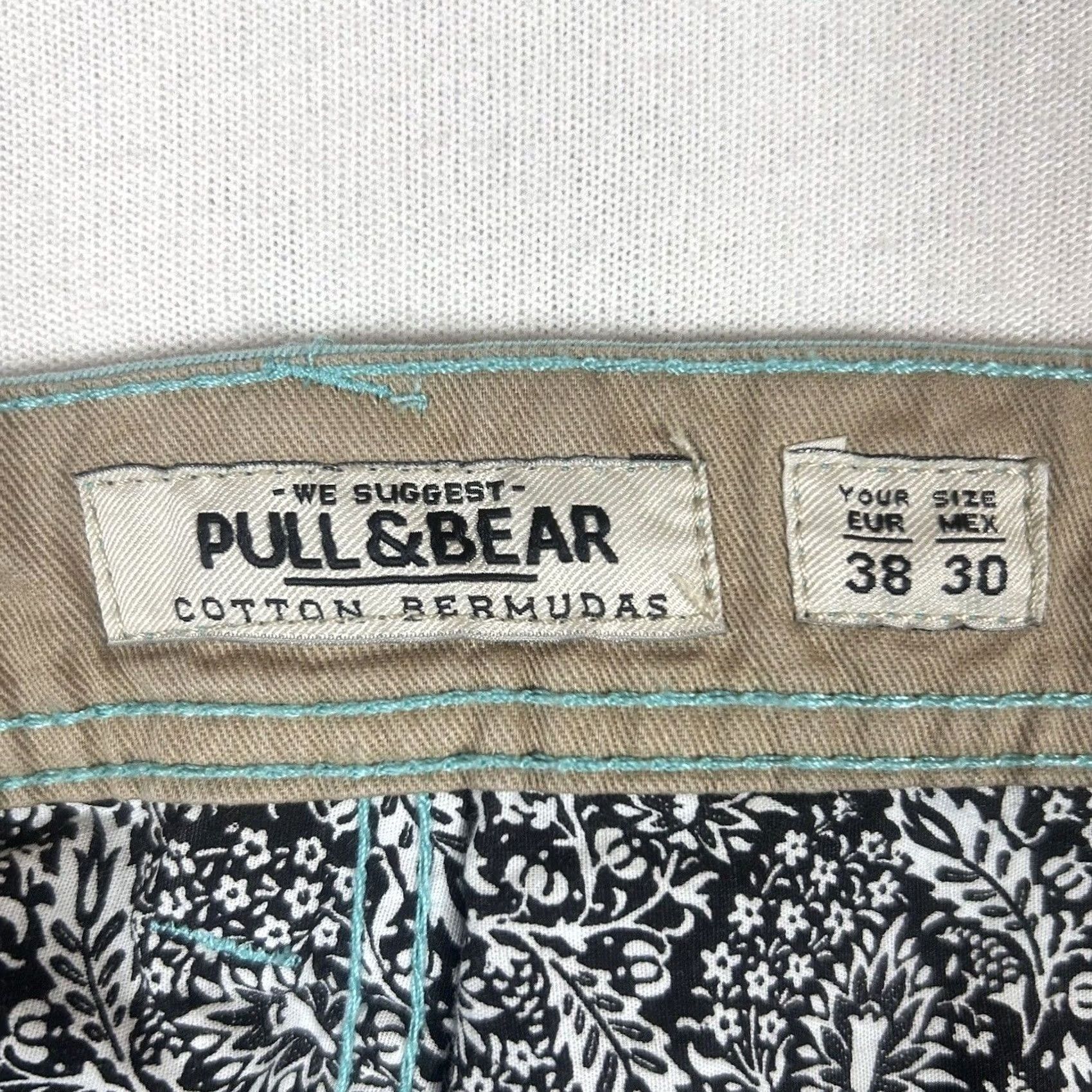 Vintage Pull&Bear Mens Bermuda Shorts 38 Cotton Teal Green Casual NWT Bermuda Shorts Casual Mens Regular Fit Pocketed Zip Closure Size US 38 / EU 54 - 7 Thumbnail