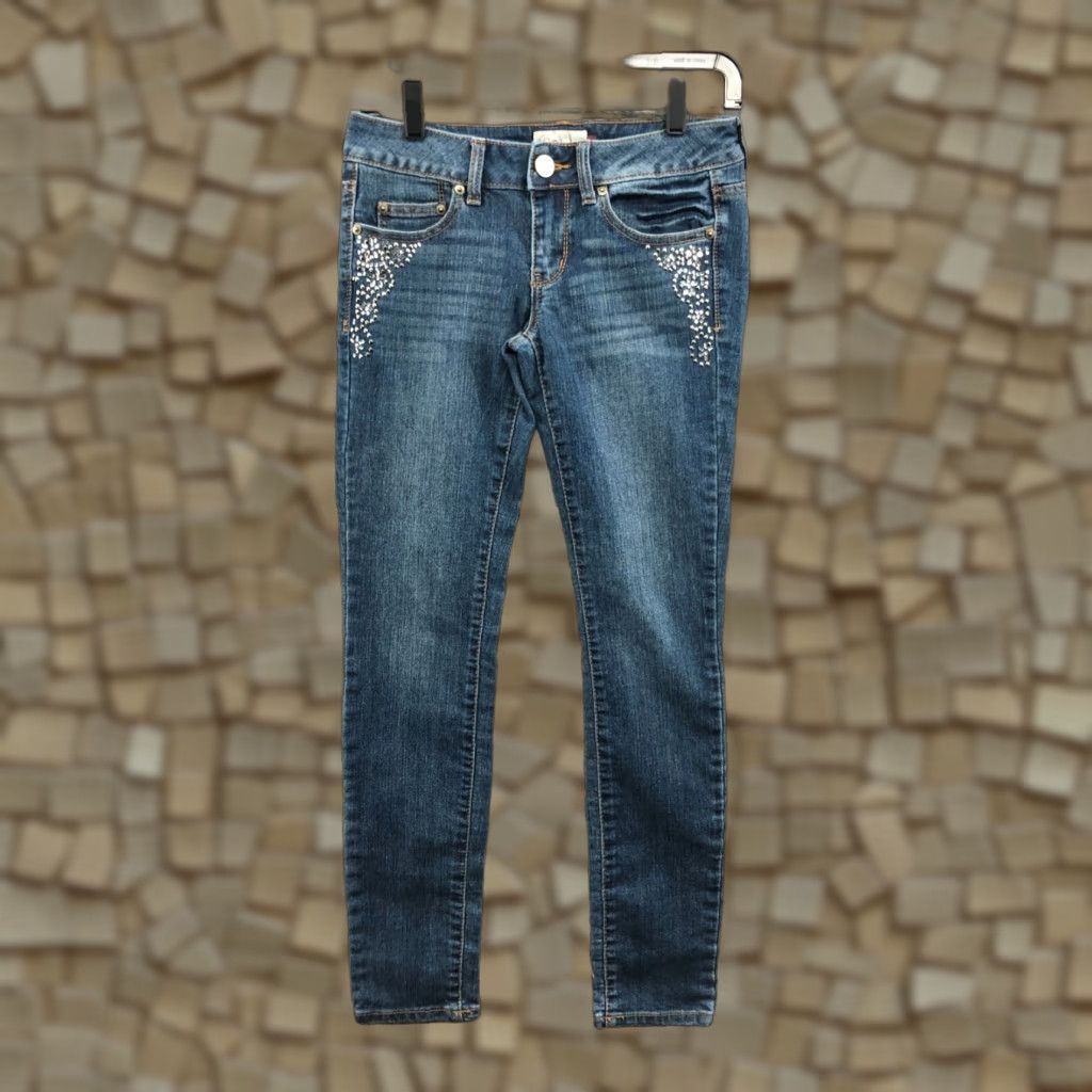 Vintage SO Jeans Skinny Size 5 Juniors Medium Wash Blue Low Rise Rhinestone Jeans Womens Clothing Size 27" / US 4 / IT 40 - 1 Thumbnail