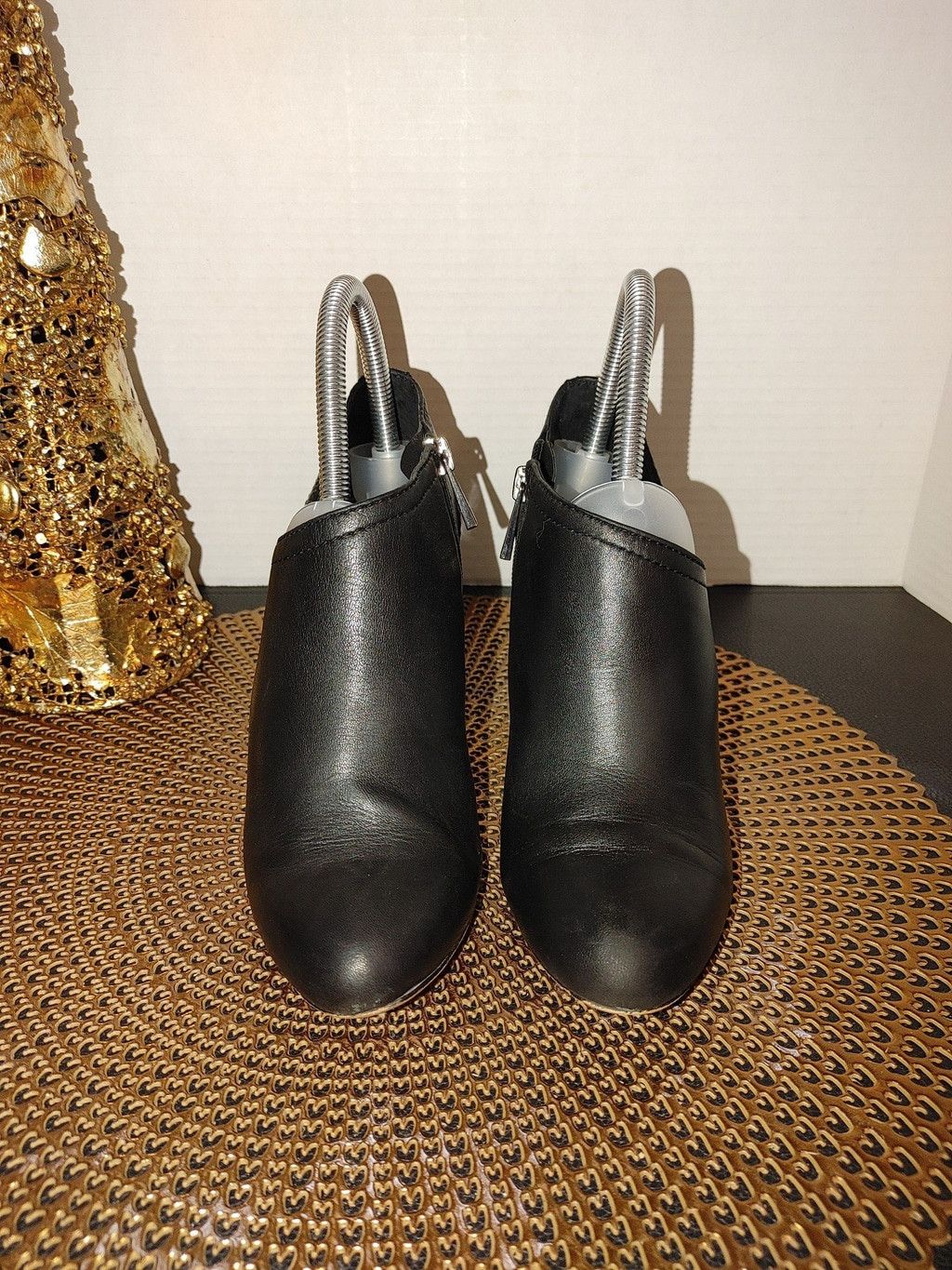 Vince Camuto Vince Camuto Vala Leather Booties Size 6.5 Size US 6.5 / IT 36.5 - 1 Thumbnail