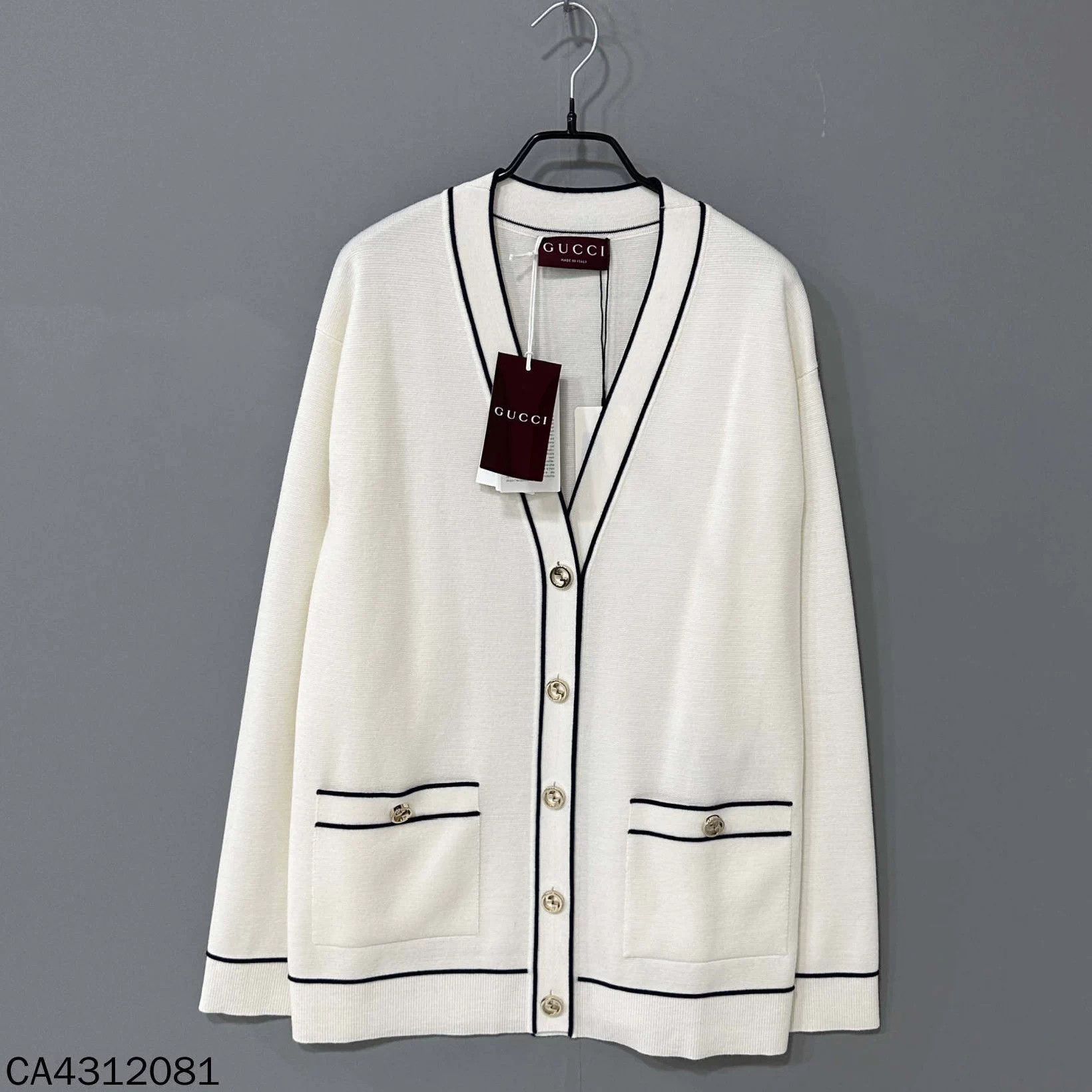 Gucci Gucci white GG button cardigan new L Size L / US 10 / IT 46 - 1 Thumbnail