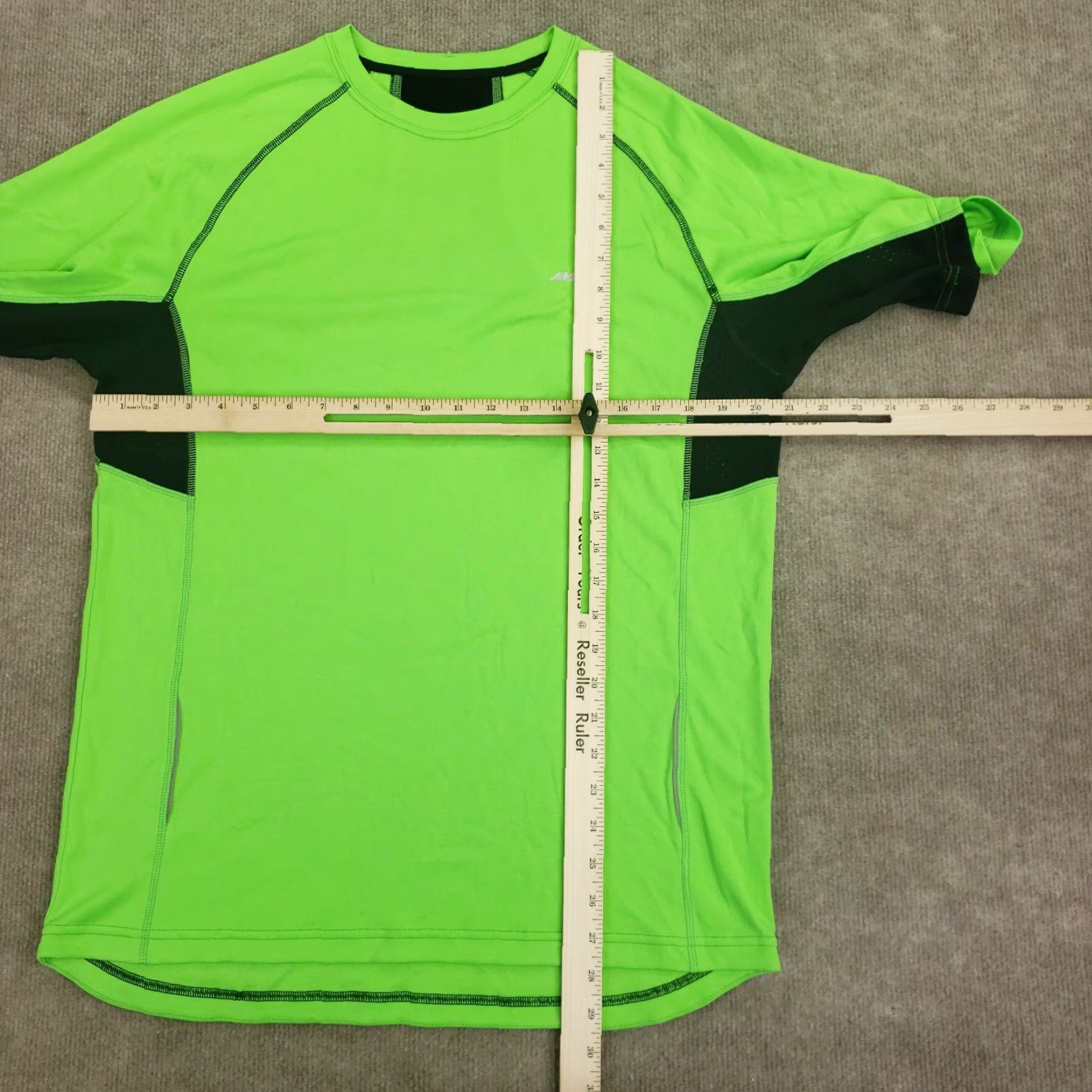 Avia Avia Running Shirt Mens Medium Green Black Mesh Short Sleeve Activewear Size US M / EU 48-50 / 2 - 2 Thumbnail