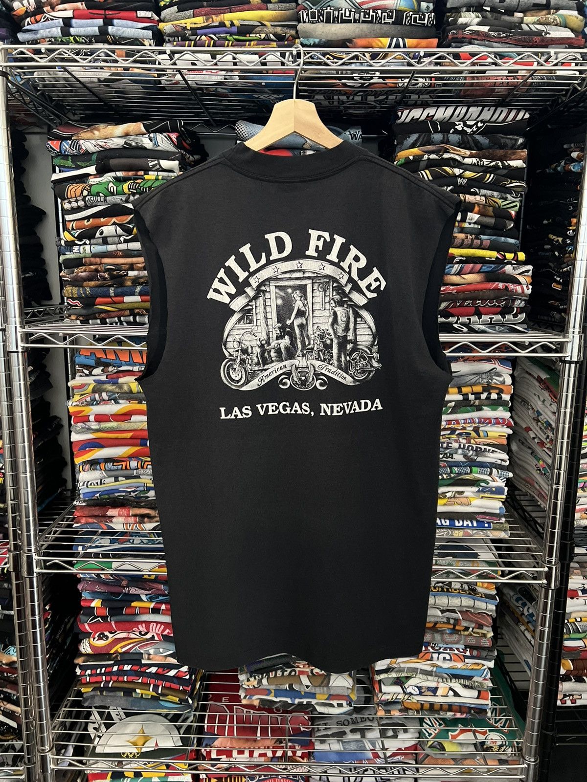 Harley Davidson 1992 Wild As The Wind Las Vegas American Biker Tee Size US XL / EU 56 / 4 - 2 Thumbnail