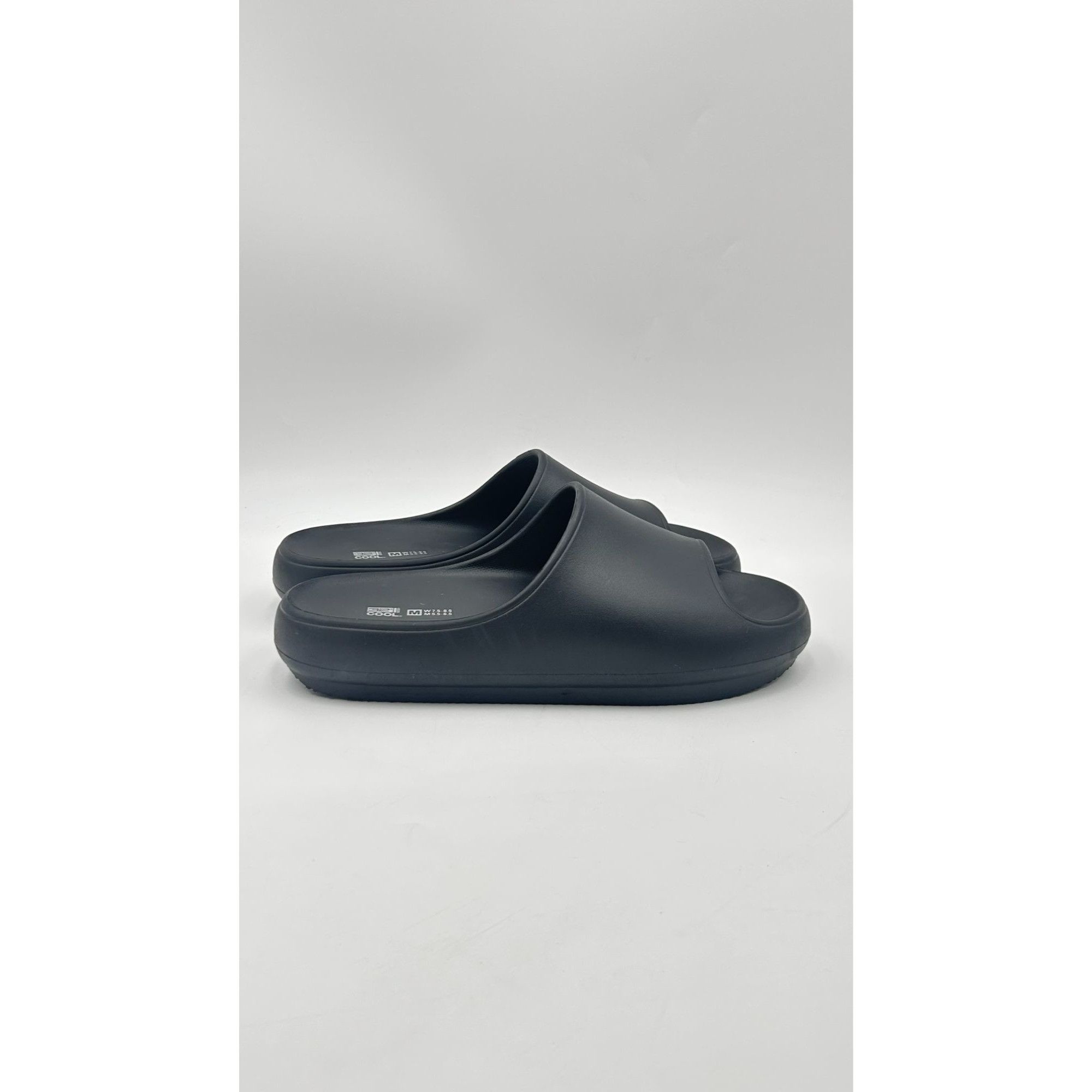 Other 32 Degrees COOL Slides Medium W 7.5-8.5 M 5.5-6.5 Black EVA Size US 7.5 / IT 37.5 - 1 Thumbnail