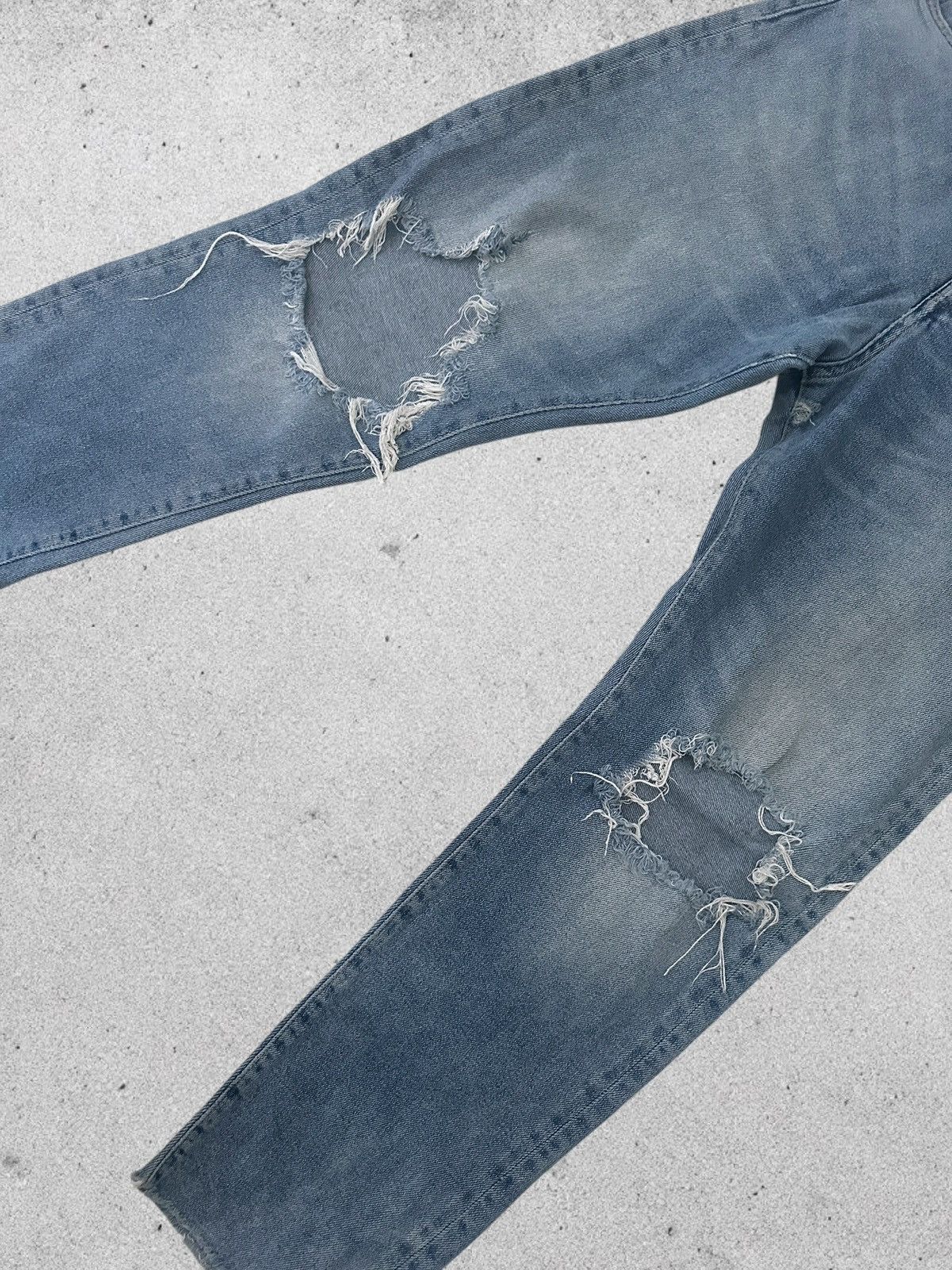 H&M H&M Distressed Relaxed Skinny Jeans Size US 32 / EU 48 - 3 Thumbnail