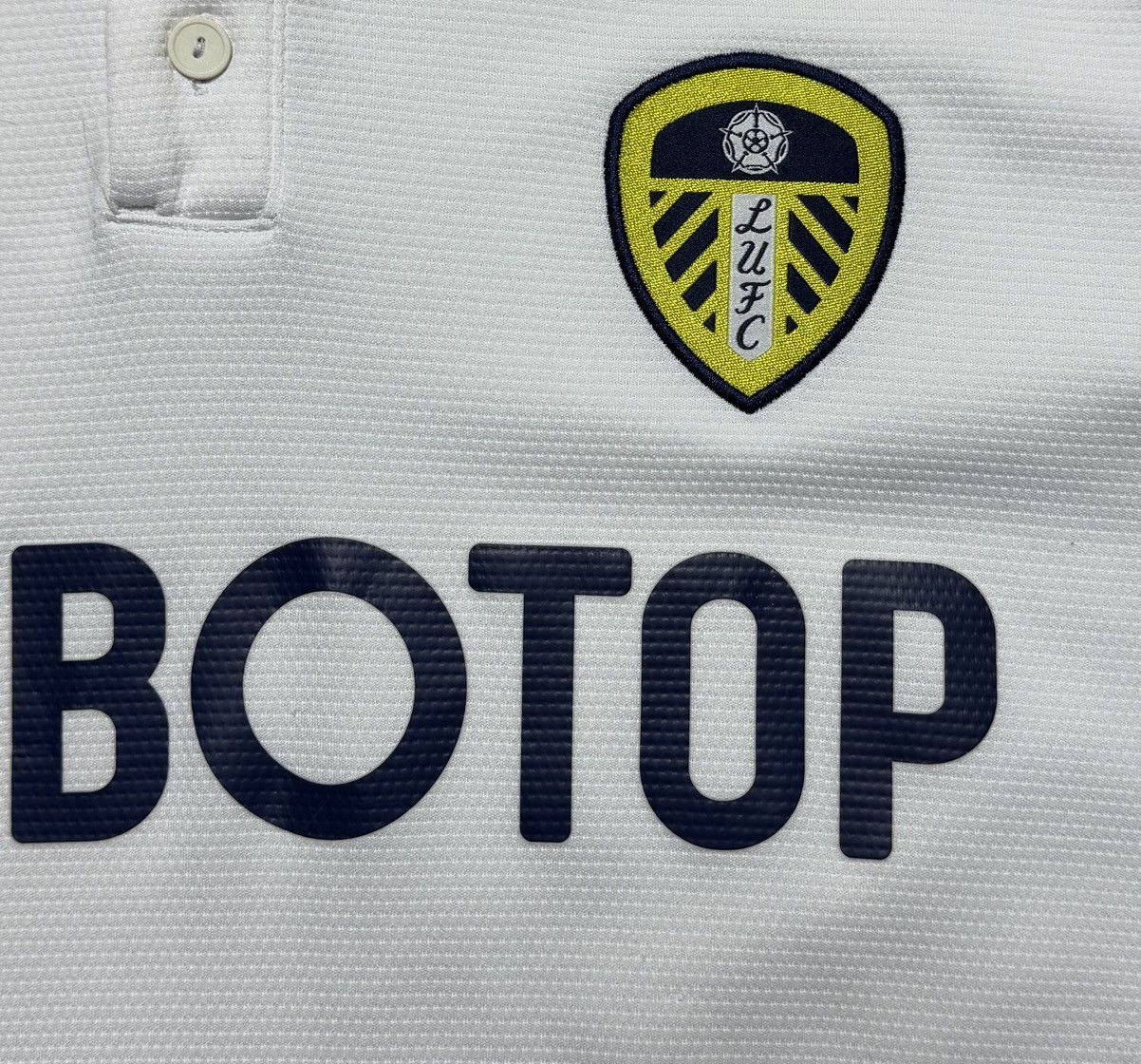 Adidas Leeds United 2021 2022 Home Shirt Soccer Jersey Adidas Size US XL / EU 56 / 4 - 7 Thumbnail