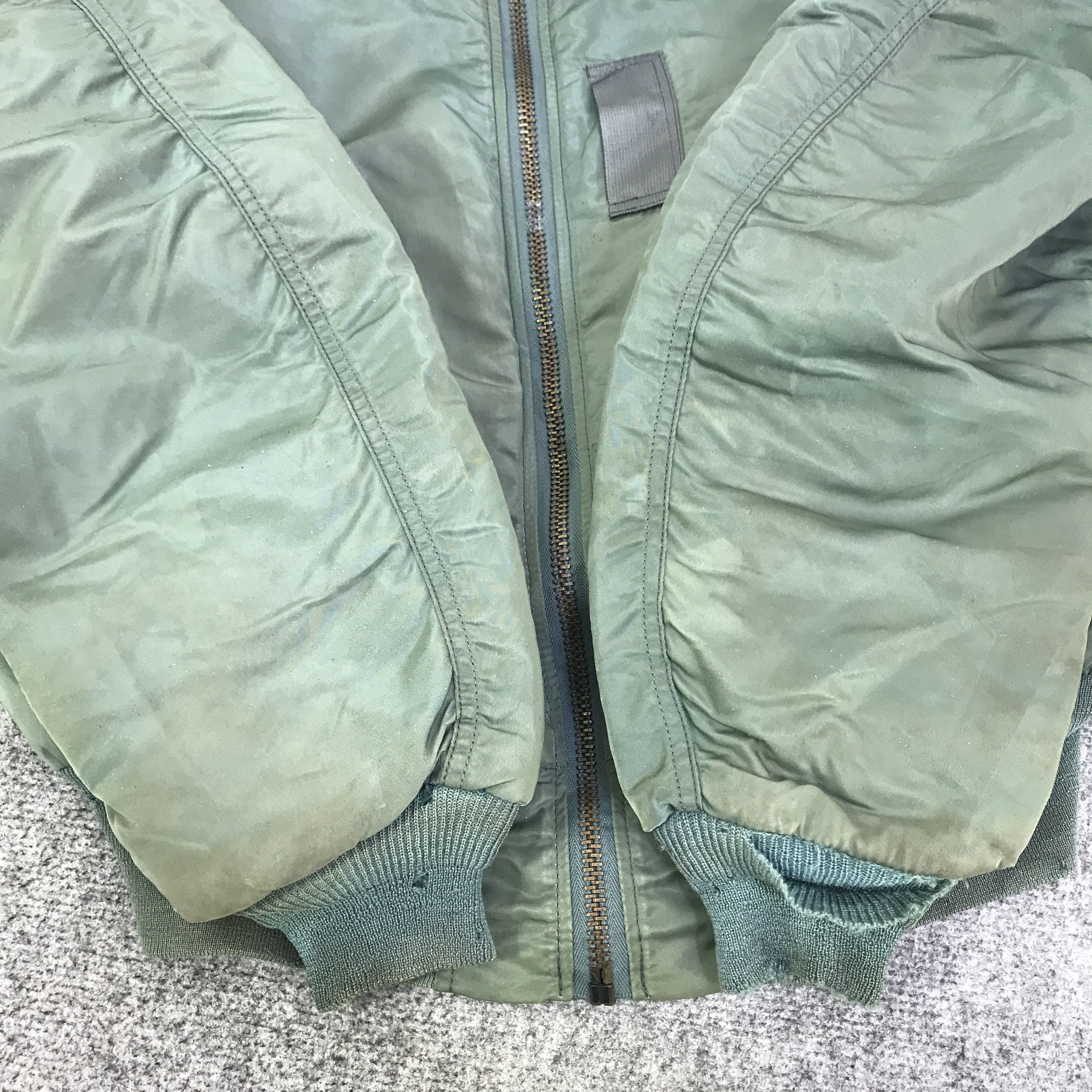 Alpha Industries vinatge alpha industries bombers faded jacket K116B20 Size US M / EU 48-50 / 2 - 8 Thumbnail