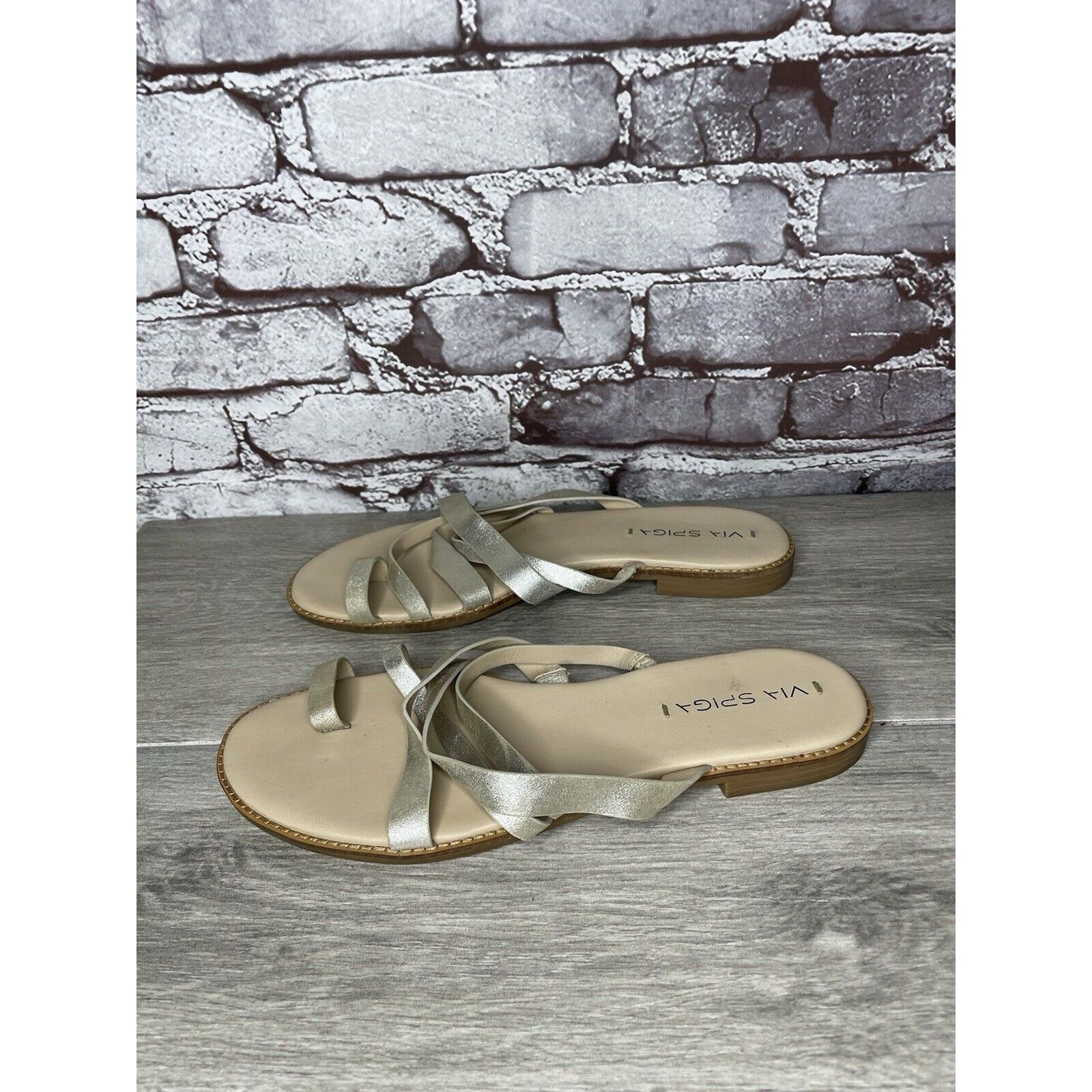 Other Via Spiga Metallic Silver Leather Toe Post Slides Sandals Wo Size US 10 / IT 40 - 22 Thumbnail