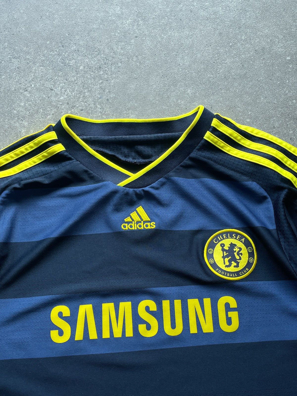 Adidas Chelsea FC 2009 2010 away adidas soccer jersey Size US M / EU 48-50 / 2 - 2 Thumbnail