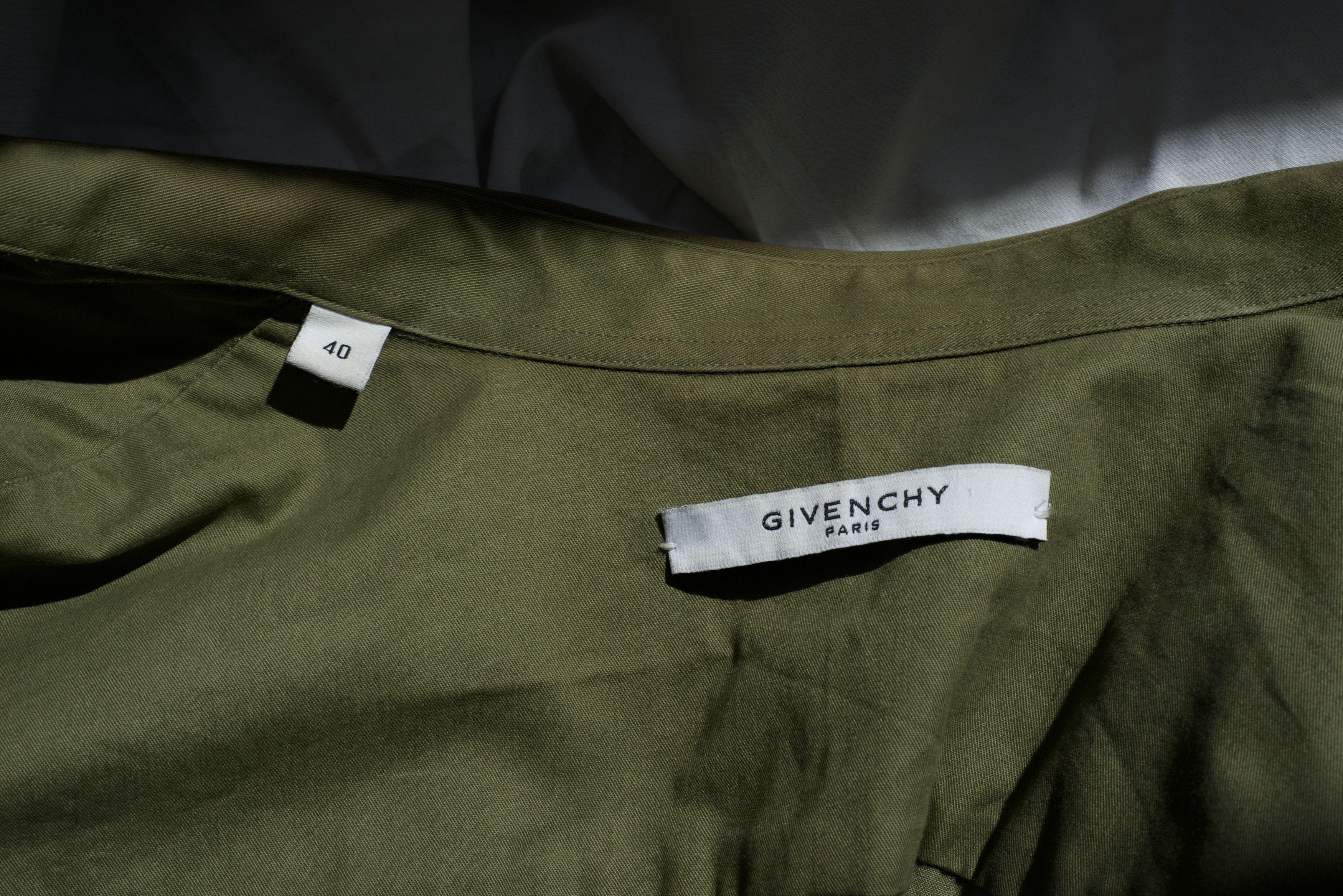 Givenchy Givenchy Paris — Olive Graphic Overshirt SS17, Size 40 Size US M / EU 48-50 / 2 - 3 Thumbnail