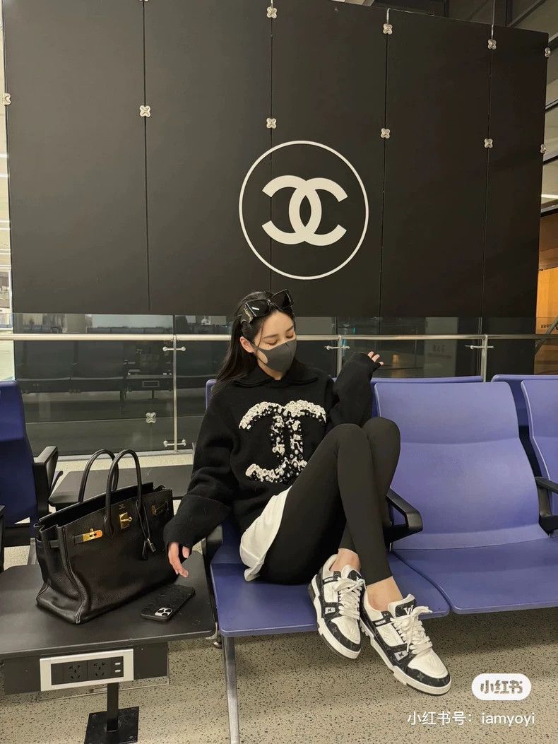 Chanel Chanel Ski series pearl double C large logo cashmere sweat Size S / US 4 / IT 40 - 8 Thumbnail